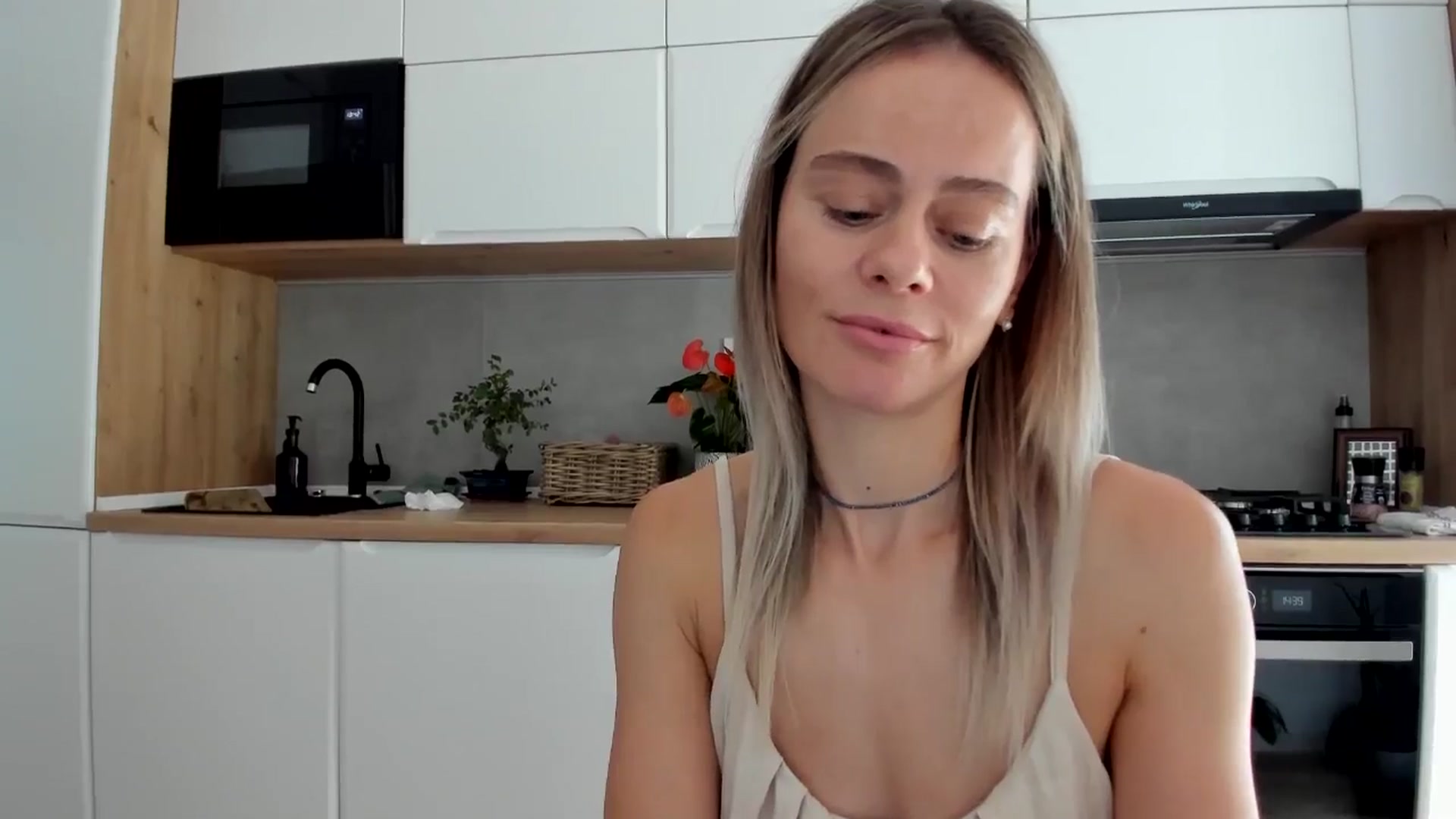 Gallery image thumbnail from DebbyPaige's myfreecams stream on, 08/14/2025, 14:23 image 3 of 20