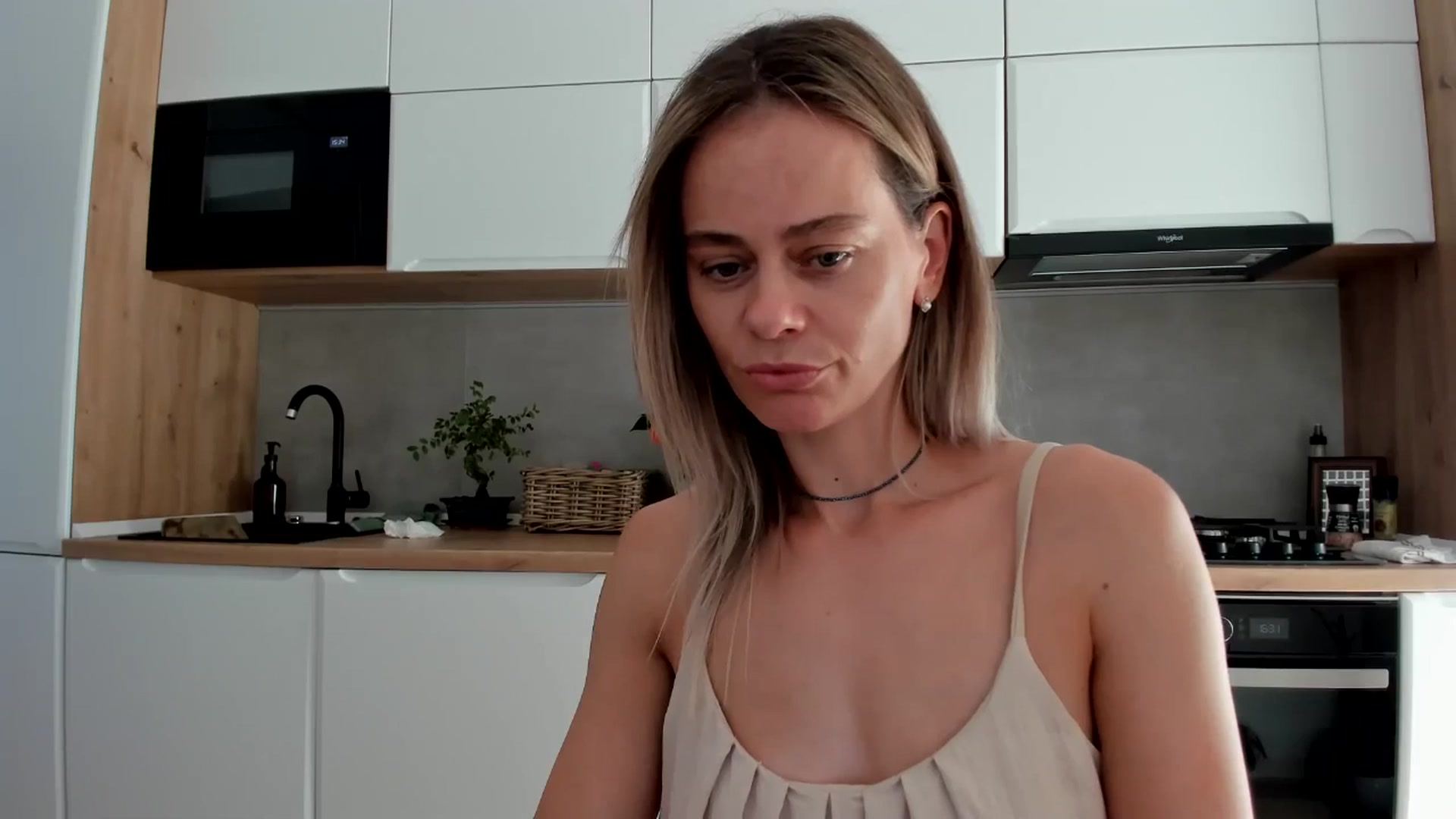 Gallery image thumbnail from DebbyPaige's myfreecams stream on, 08/14/2025, 14:23 image 16 of 20