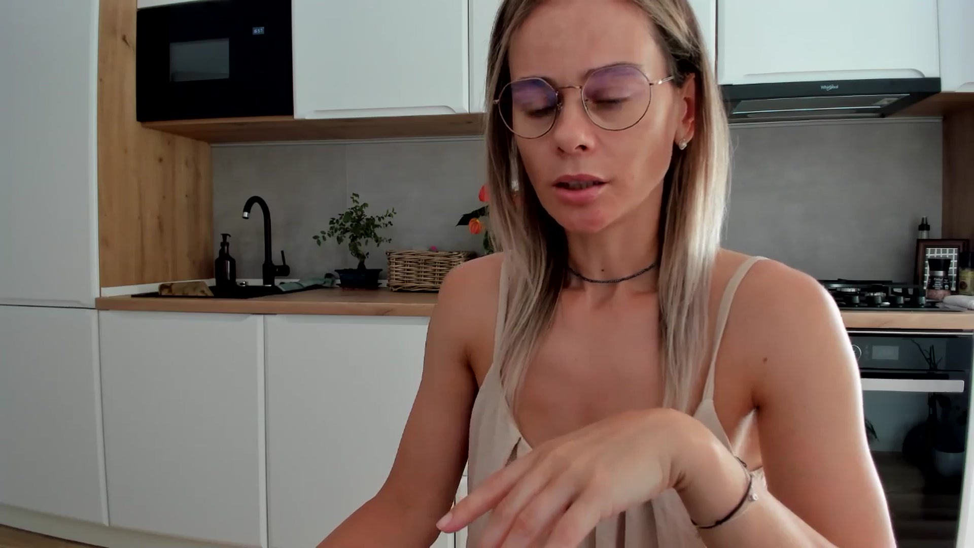 Gallery image thumbnail from DebbyPaige's myfreecams stream on, 08/14/2025, 15:31 image 9 of 20