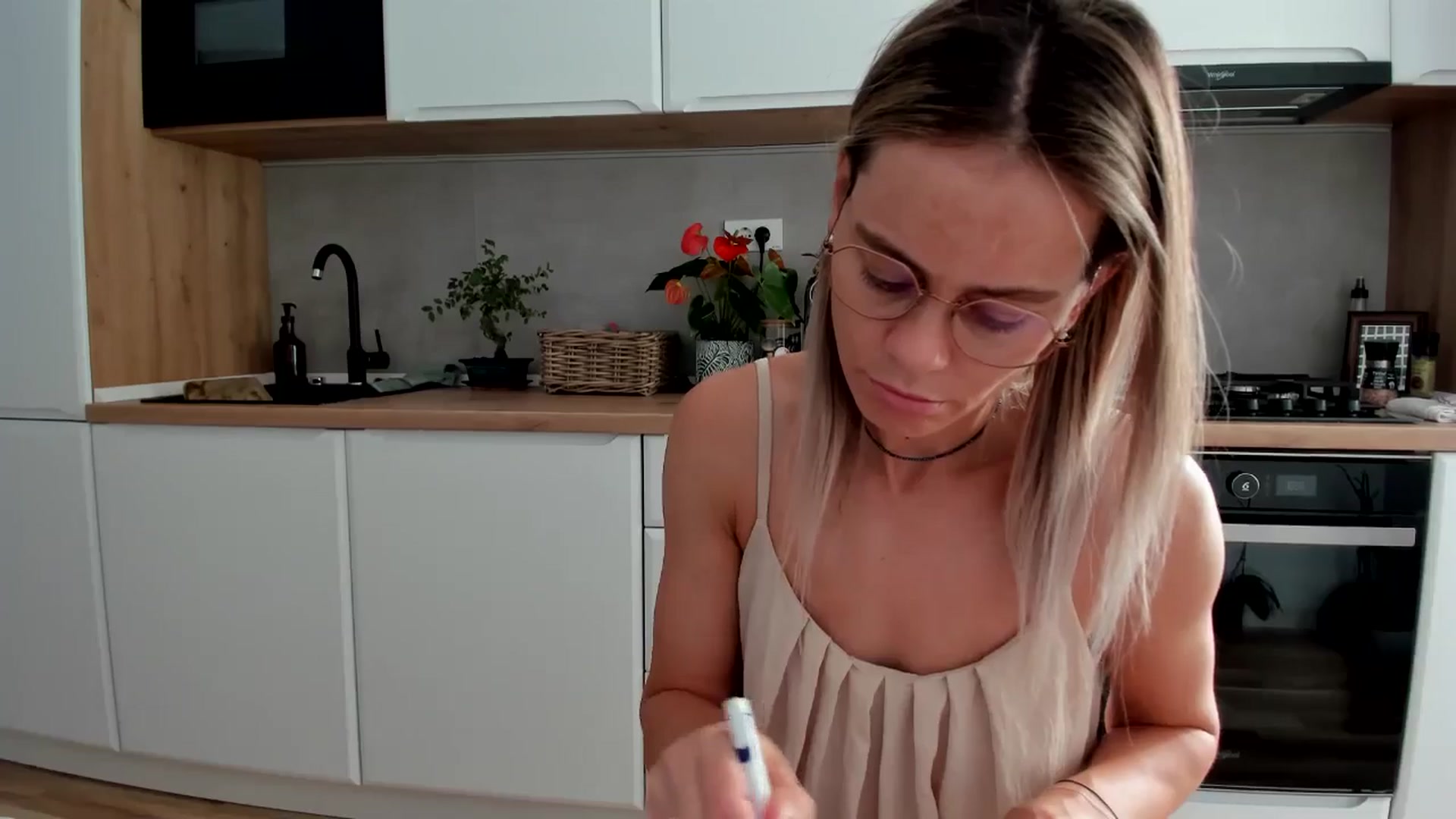 Gallery image thumbnail from DebbyPaige's myfreecams stream on, 08/14/2025, 15:31 image 20 of 20