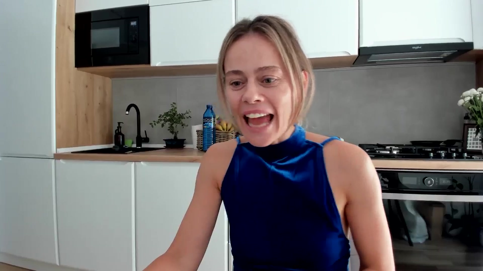 Gallery image thumbnail from DebbyPaige's myfreecams stream on, 08/17/2025, 13:44 image 9 of 20