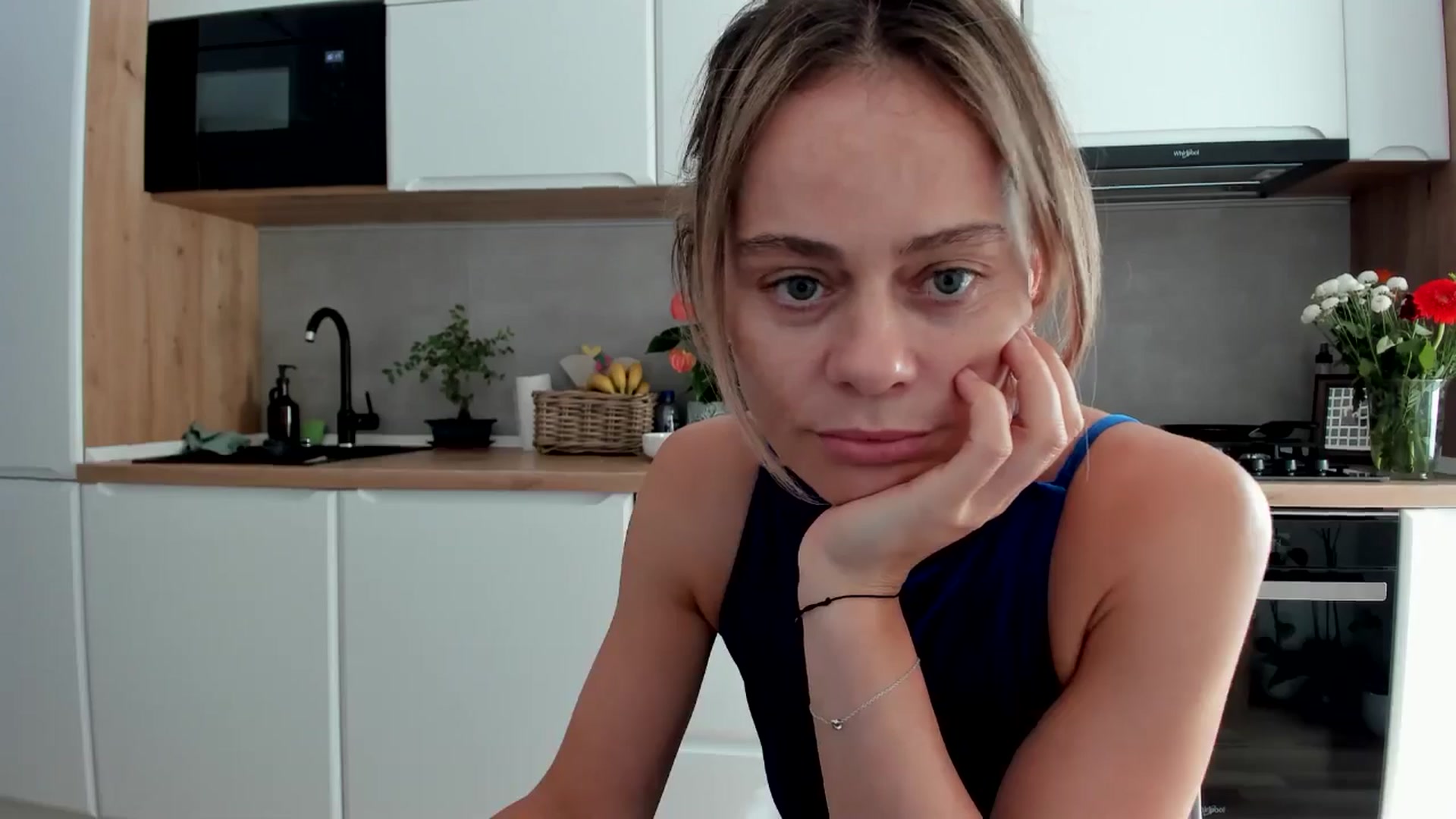 Gallery image thumbnail from DebbyPaige's myfreecams stream on, 08/17/2025, 14:42 image 6 of 20