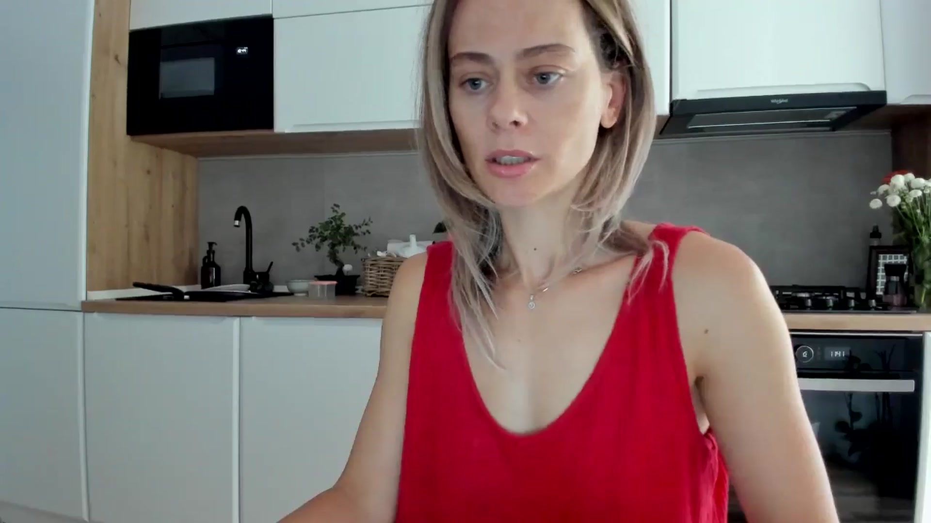 Gallery image thumbnail from DebbyPaige's myfreecams stream on, 08/18/2025, 09:14 image 13 of 20