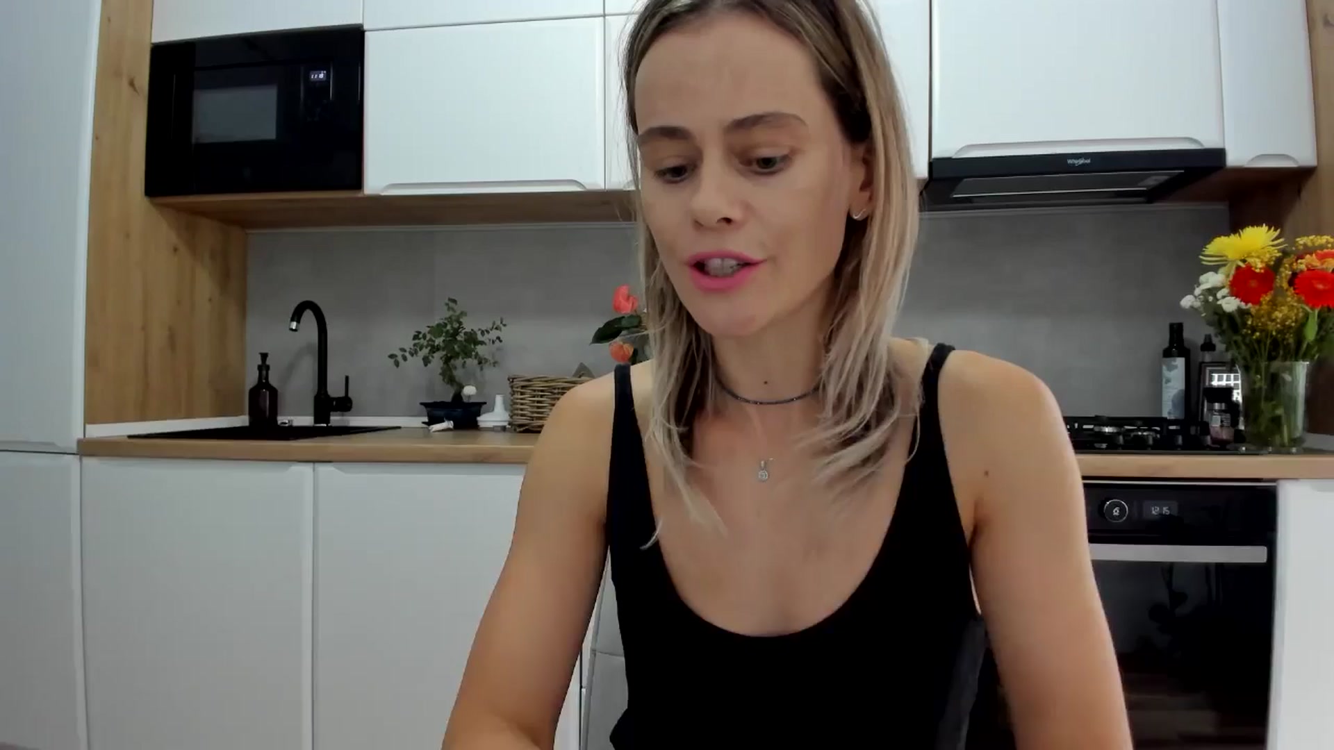 Gallery image thumbnail from DebbyPaige's myfreecams stream on, 08/19/2025, 11:22 image 1 of 20