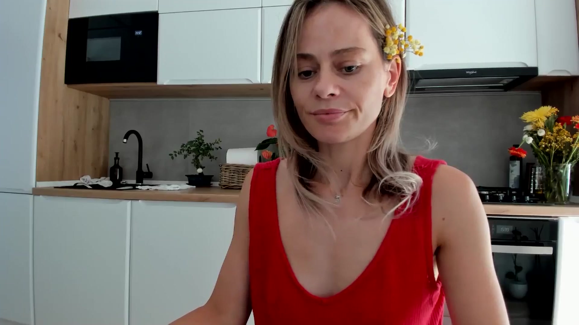 Gallery image thumbnail from DebbyPaige's myfreecams stream on, 08/20/2025, 12:53 image 10 of 20