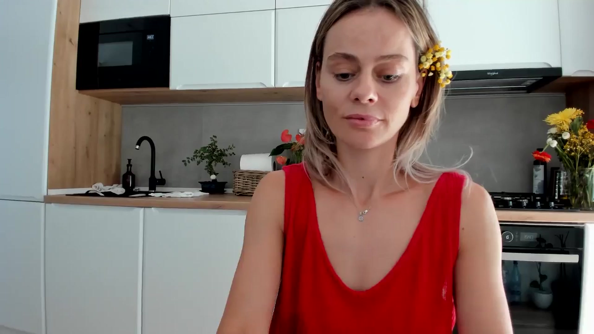 Gallery image thumbnail from DebbyPaige's myfreecams stream on, 08/20/2025, 12:53 image 17 of 20