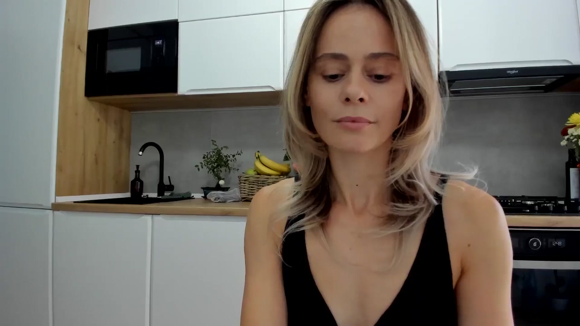 Gallery image thumbnail from DebbyPaige's myfreecams stream on, 08/21/2025, 10:18 image 17 of 20