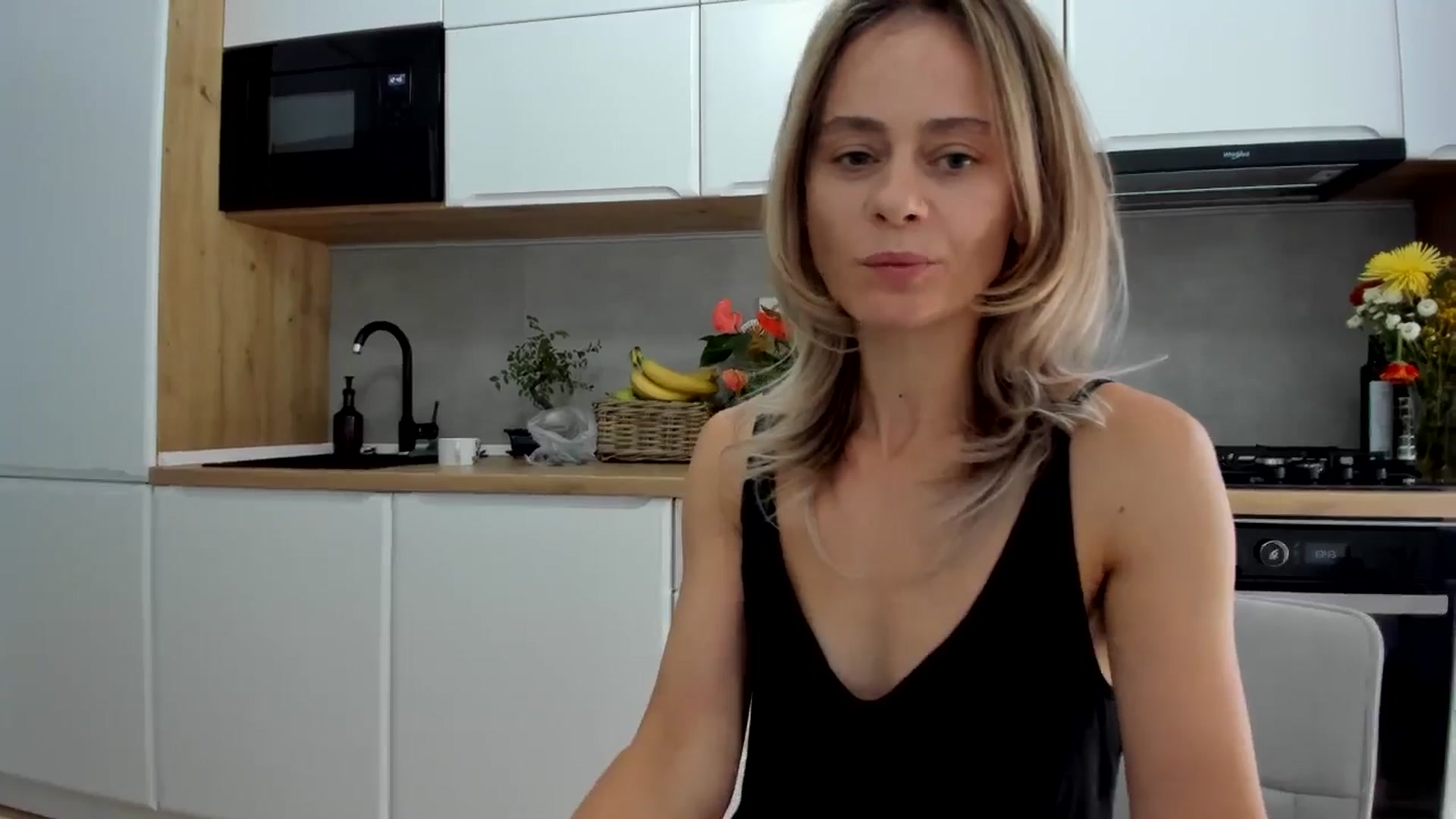 Gallery image thumbnail from DebbyPaige's myfreecams stream on, 08/21/2025, 12:54 image 3 of 20