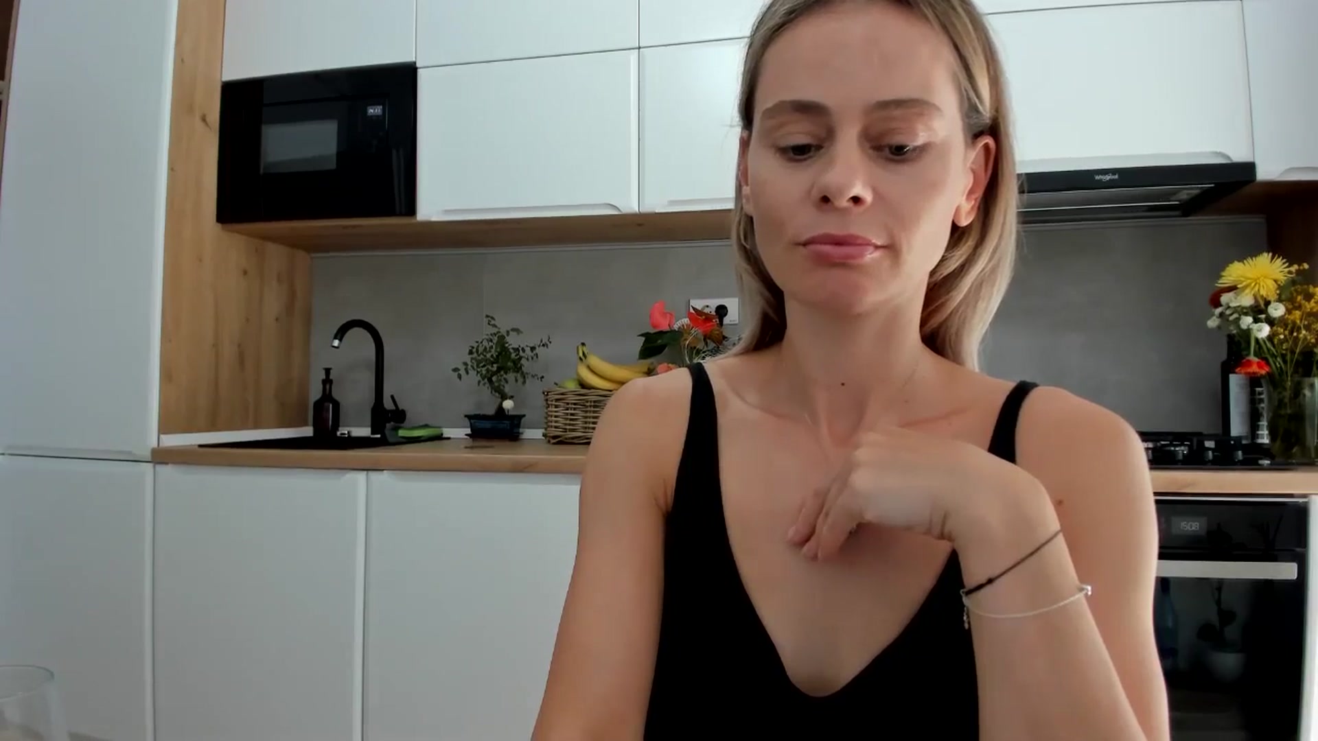 Gallery image thumbnail from DebbyPaige's myfreecams stream on, 08/21/2025, 12:54 image 15 of 20