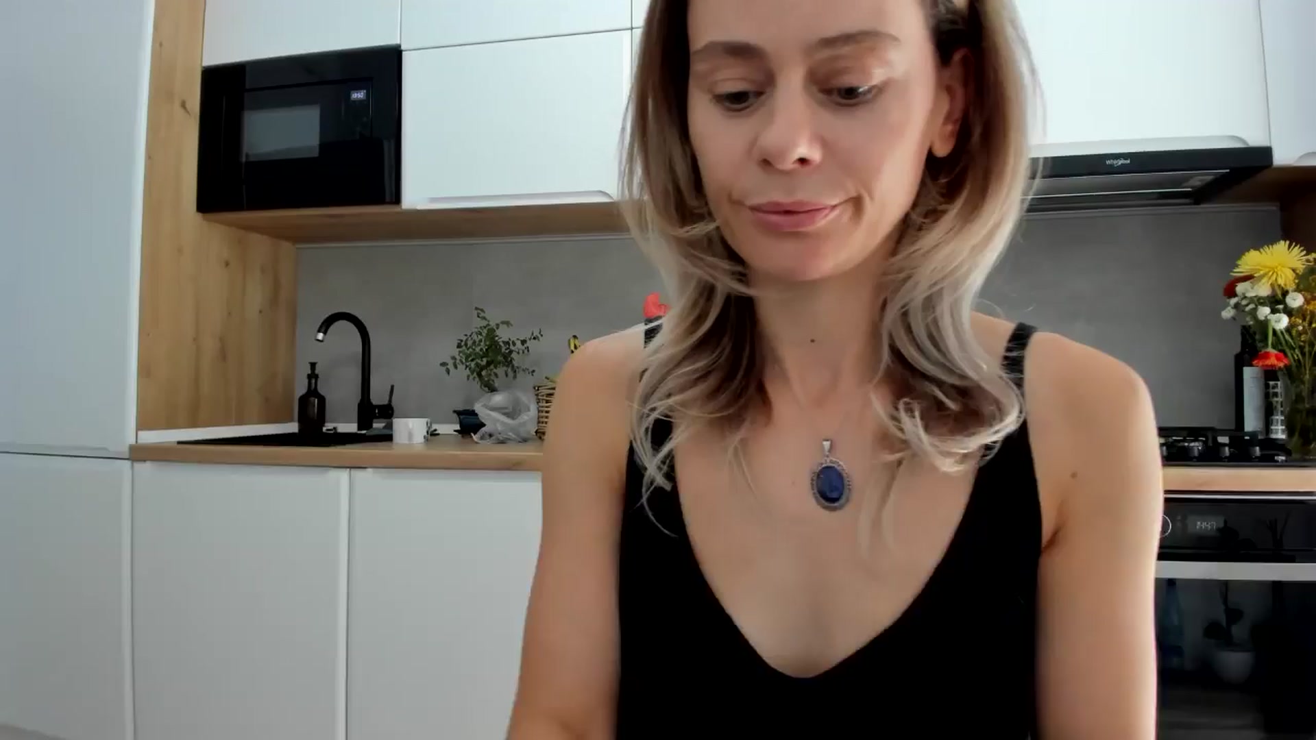 Gallery image thumbnail from DebbyPaige's myfreecams stream on, 08/21/2025, 12:54 image 12 of 20