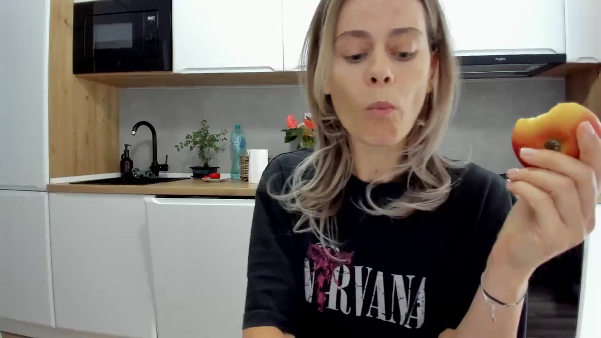 Gallery image thumbnail from DebbyPaige's myfreecams stream on, 08/26/2025, 11:08 image 4 of 20