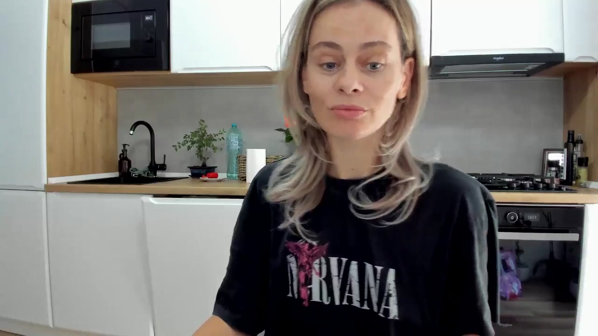 Gallery image thumbnail from DebbyPaige's myfreecams stream on, 08/26/2025, 11:08 image 10 of 20