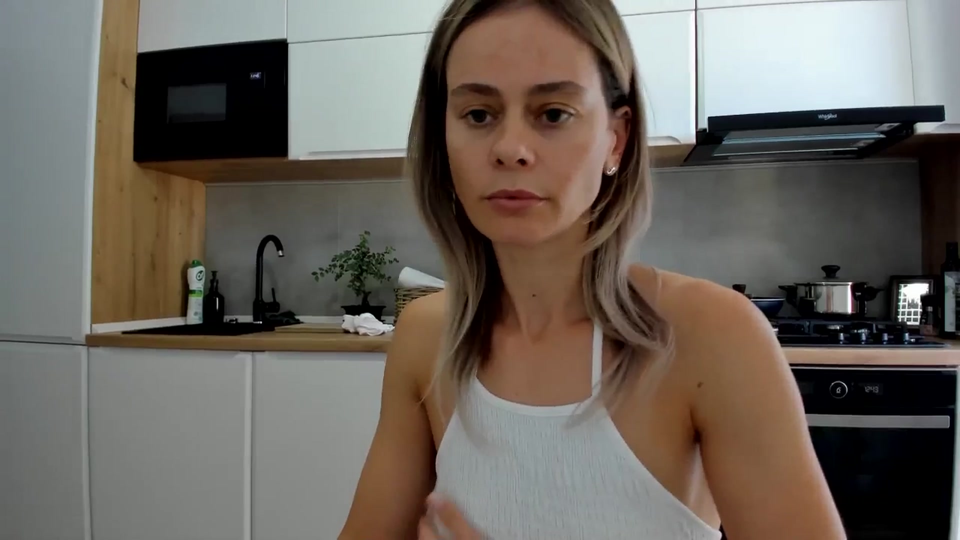 Gallery image thumbnail from DebbyPaige's myfreecams stream on, 08/28/2025, 10:09 image 6 of 20