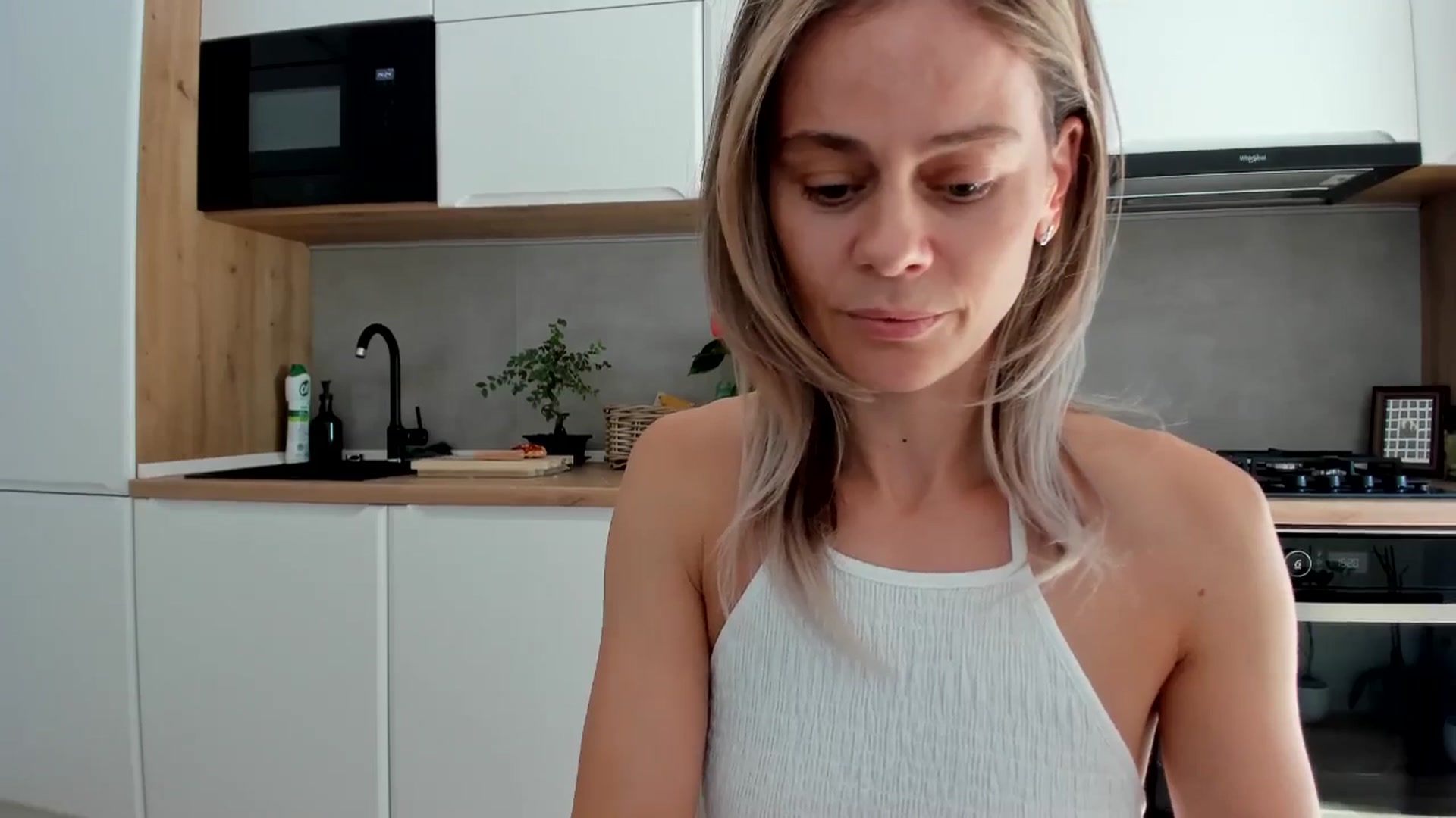Gallery image thumbnail from DebbyPaige's myfreecams stream on, 08/28/2025, 13:40 image 10 of 20