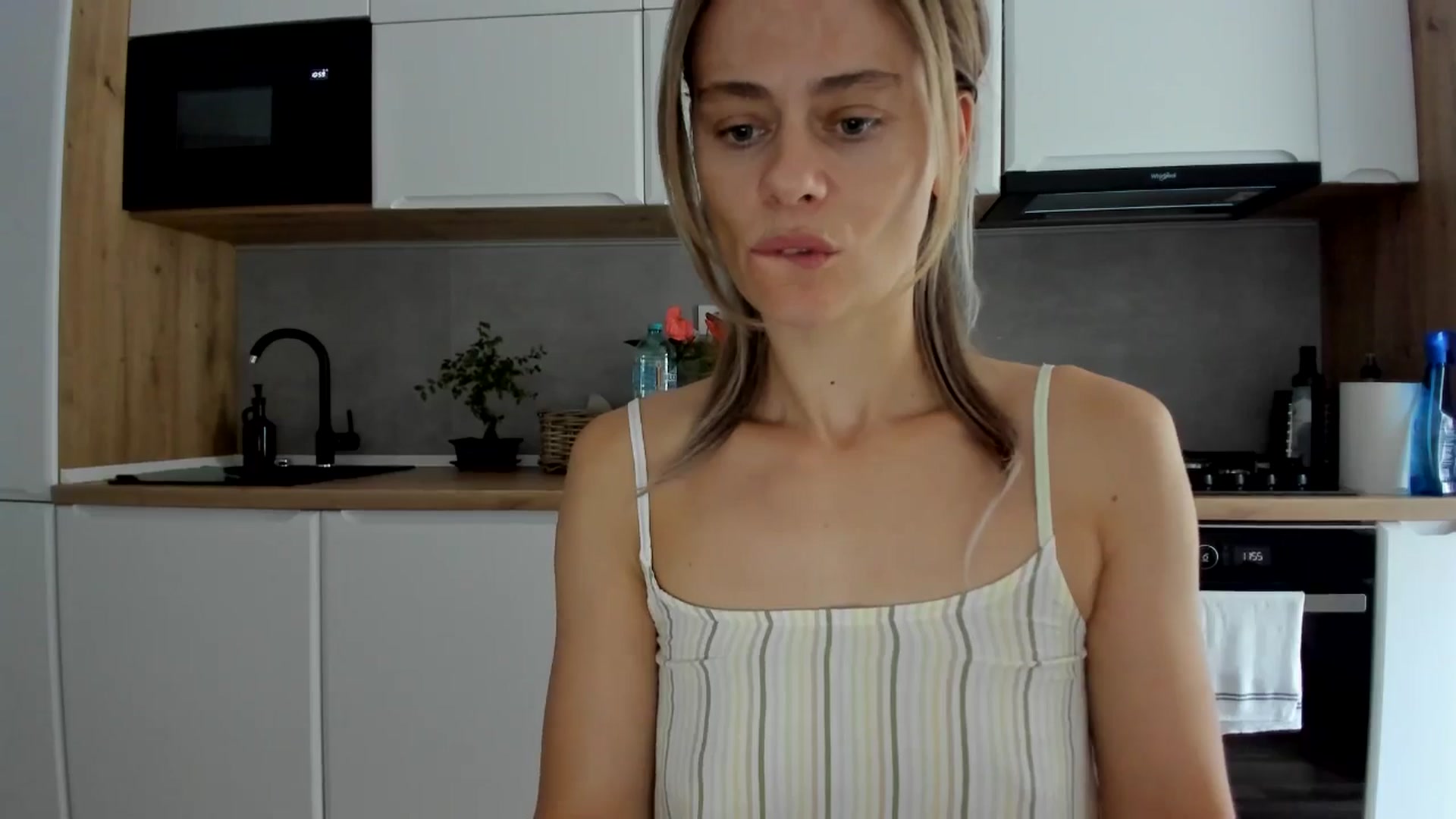 Gallery image thumbnail from DebbyPaige's myfreecams stream on, 08/29/2025, 10:01 image 13 of 20