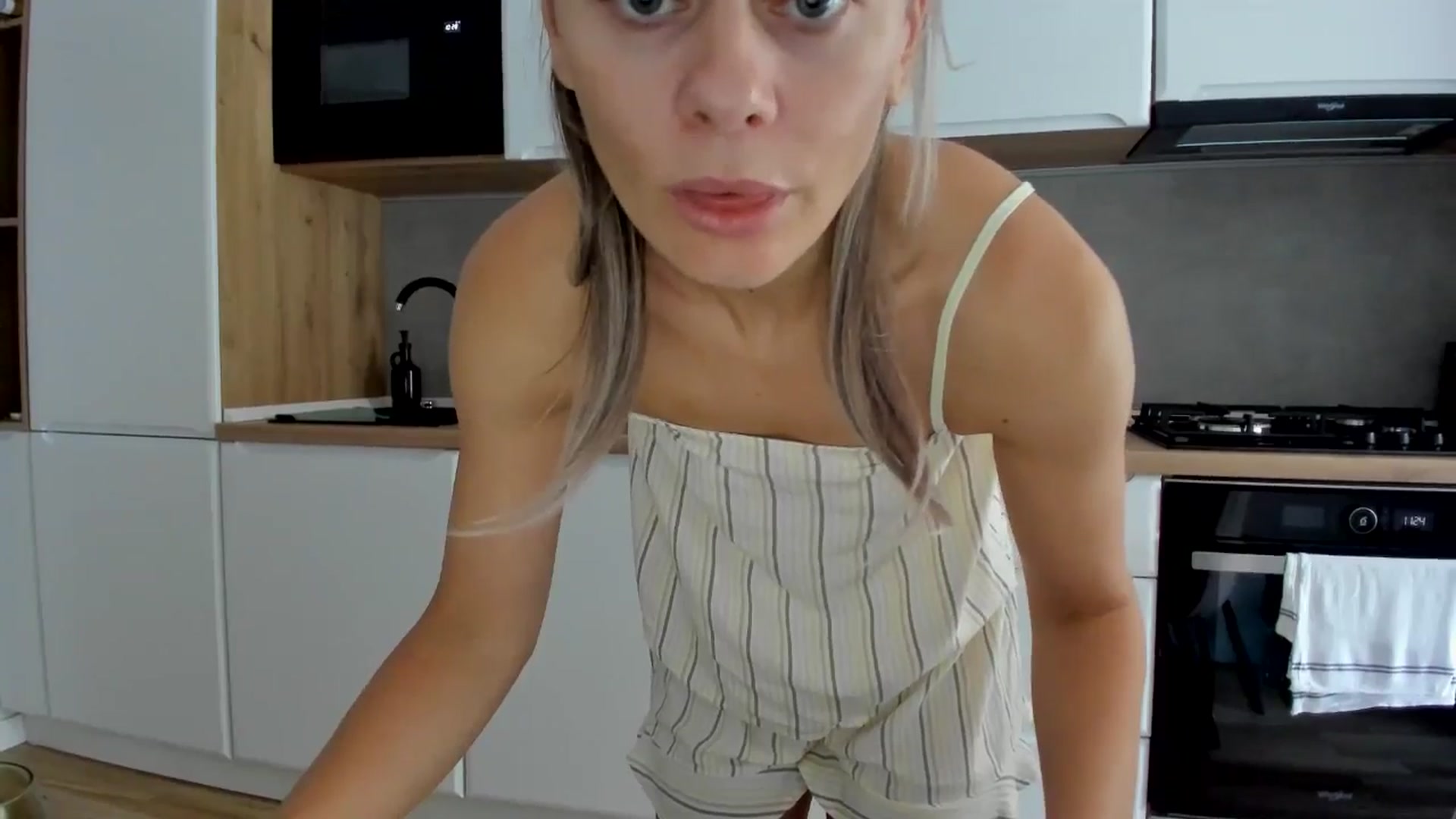 Gallery image thumbnail from DebbyPaige's myfreecams stream on, 08/29/2025, 10:01 image 9 of 20