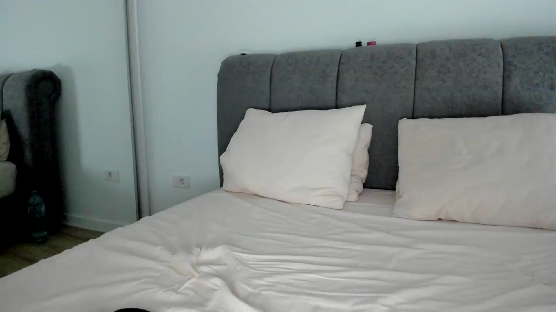 Gallery image thumbnail from DebbyPaige's myfreecams stream on, 08/31/2025, 16:19 image 16 of 20