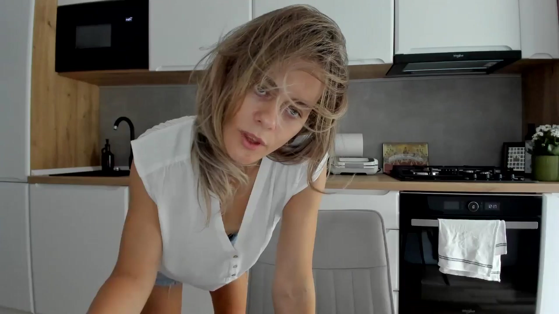 Gallery image thumbnail from DebbyPaige's myfreecams stream on, 09/01/2025, 09:27 image 14 of 20