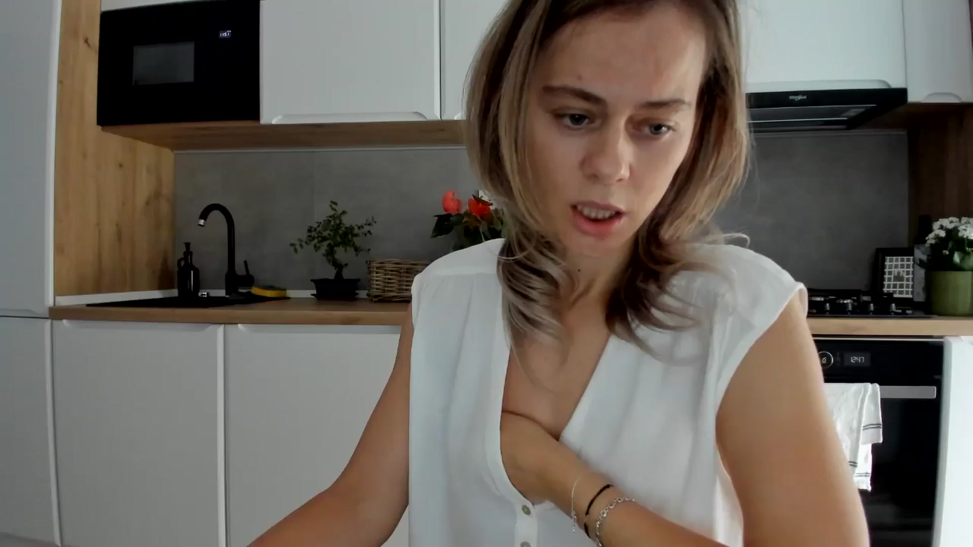Gallery image thumbnail from DebbyPaige's myfreecams stream on, 09/01/2025, 09:53 image 17 of 20