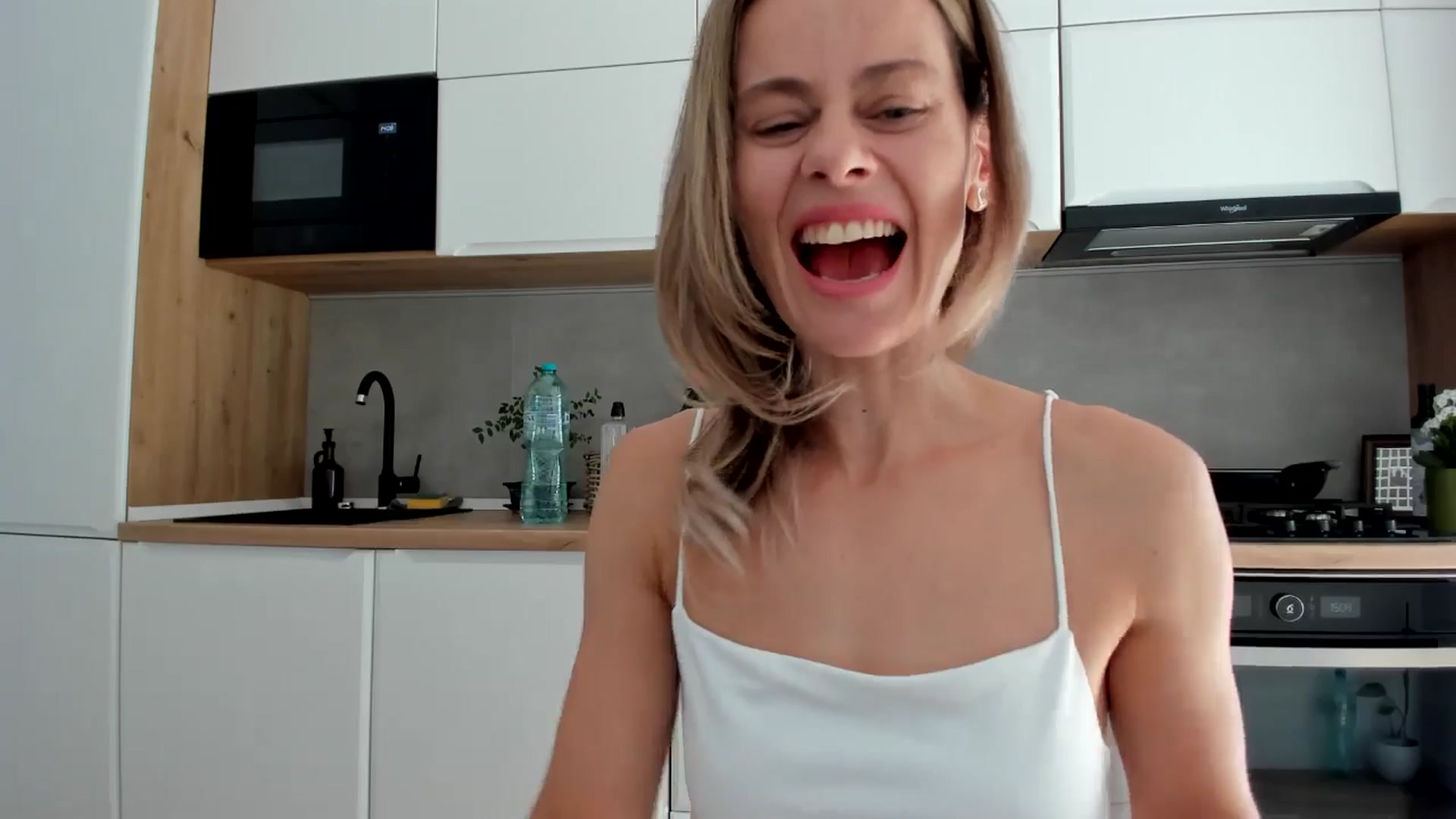 Gallery image thumbnail from DebbyPaige's myfreecams stream on, 09/02/2025, 12:46 image 10 of 20