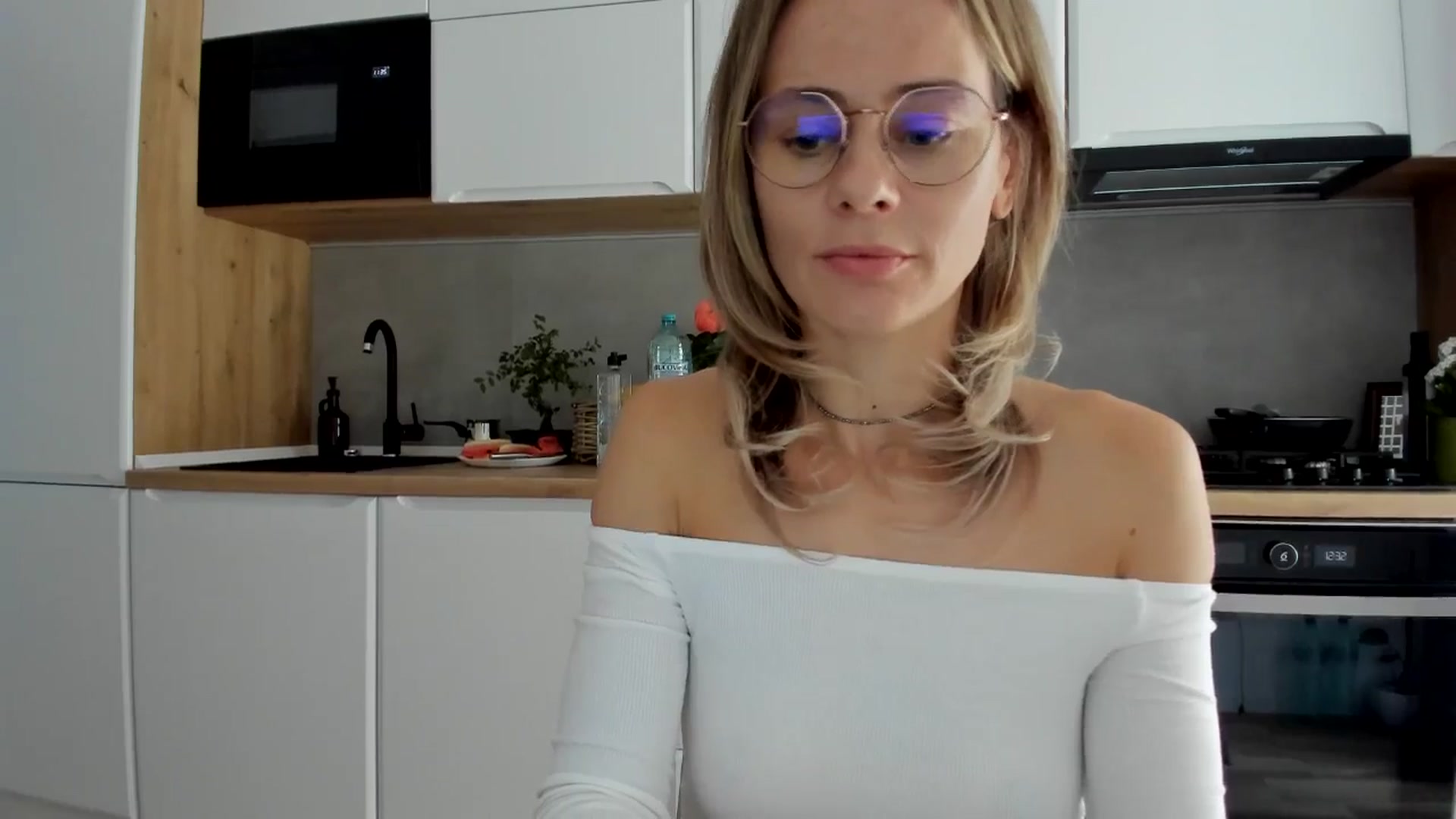 Gallery image thumbnail from DebbyPaige's myfreecams stream on, 09/03/2025, 10:01 image 15 of 20
