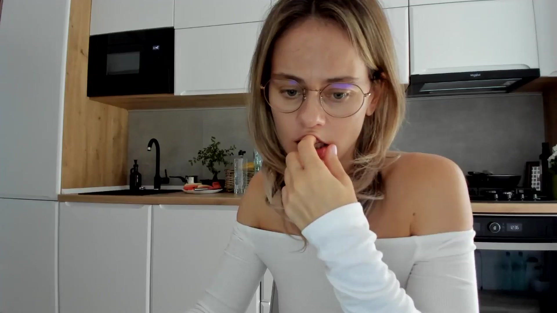 Gallery image thumbnail from DebbyPaige's myfreecams stream on, 09/03/2025, 10:01 image 16 of 20