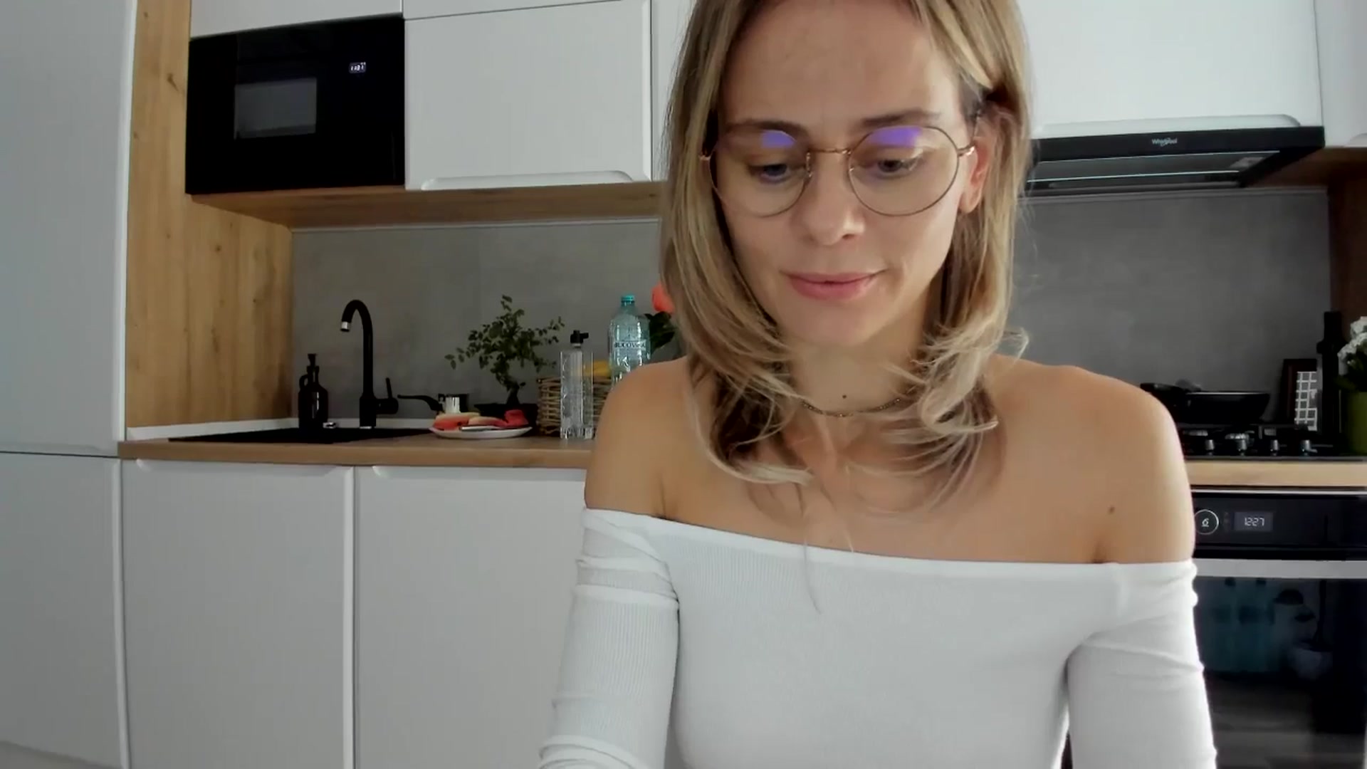 Gallery image thumbnail from DebbyPaige's myfreecams stream on, 09/03/2025, 10:01 image 14 of 20