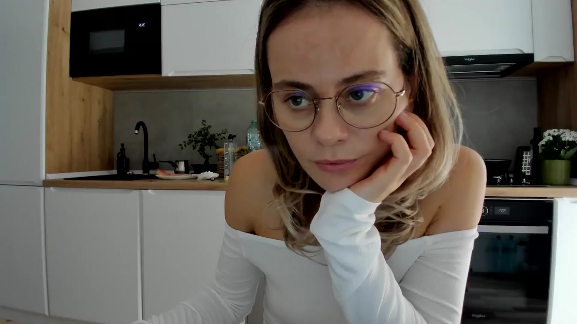 Gallery image thumbnail from DebbyPaige's myfreecams stream on, 09/03/2025, 10:37 image 5 of 20