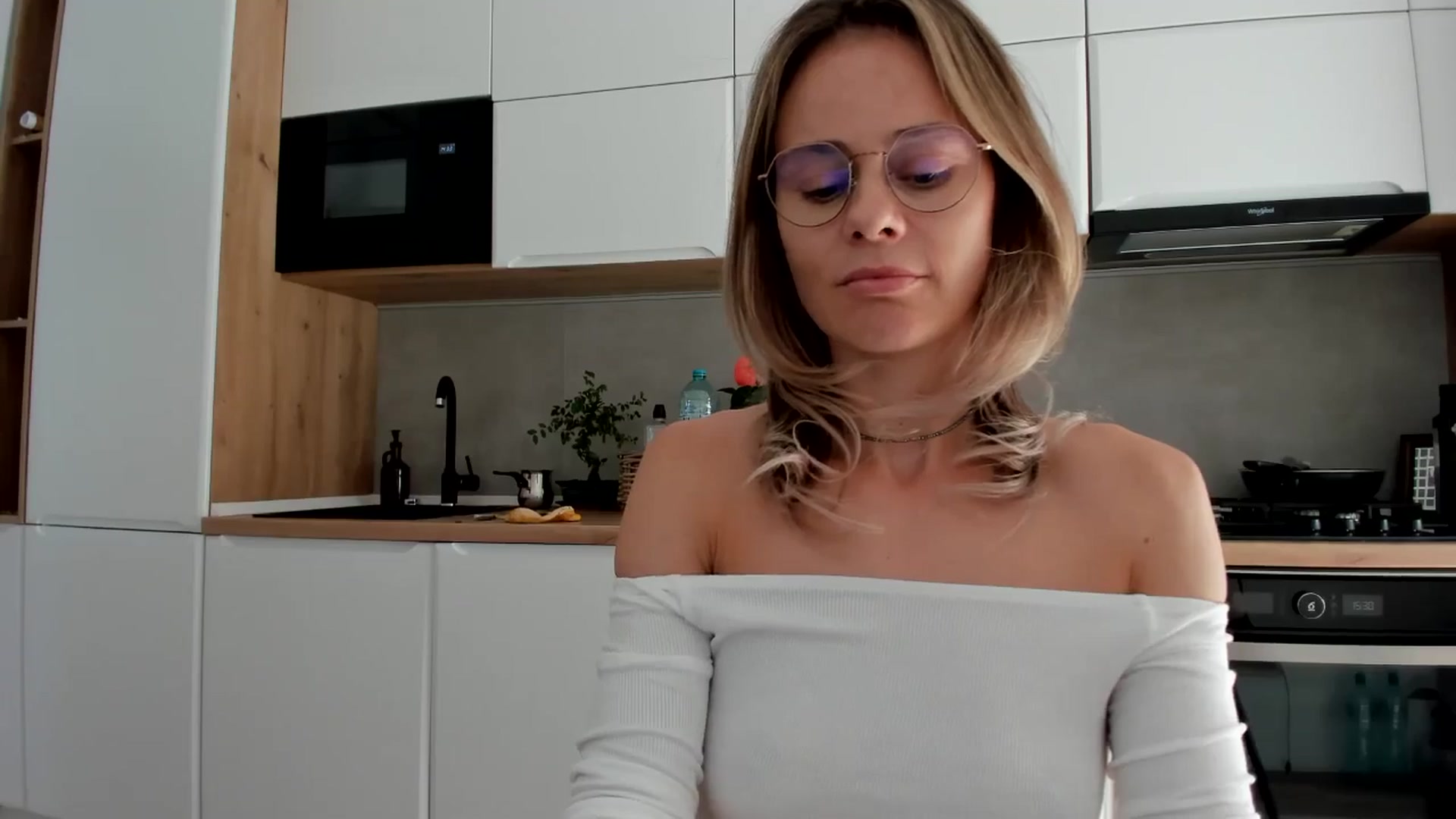 Gallery image thumbnail from DebbyPaige's myfreecams stream on, 09/03/2025, 13:09 image 15 of 20