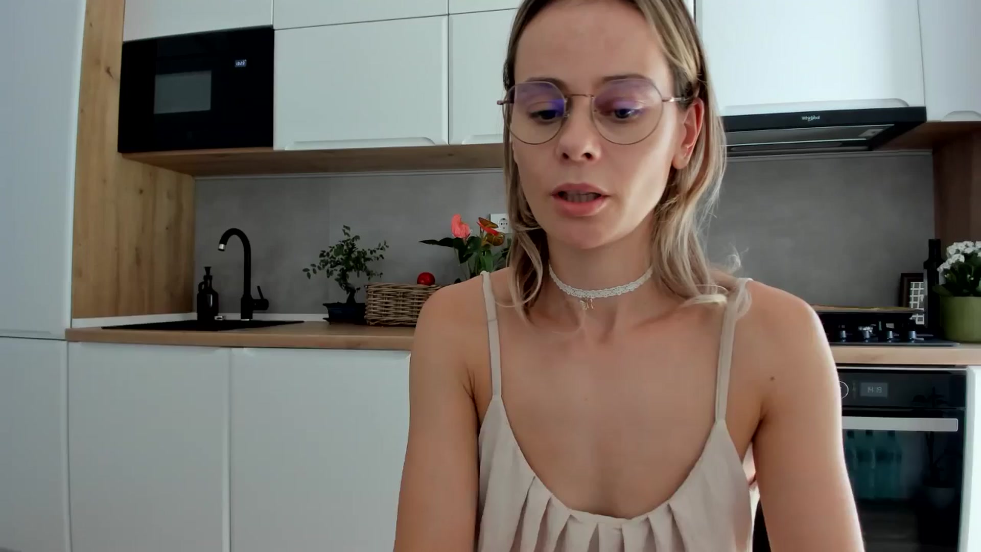 Gallery image thumbnail from DebbyPaige's myfreecams stream on, 09/04/2025, 12:00 image 16 of 20