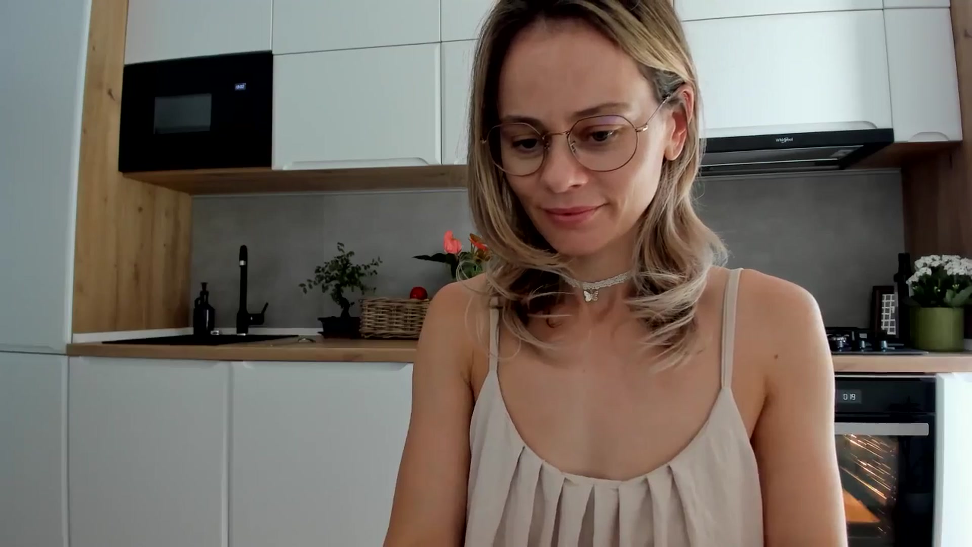 Gallery image thumbnail from DebbyPaige's myfreecams stream on, 09/04/2025, 12:00 image 13 of 20