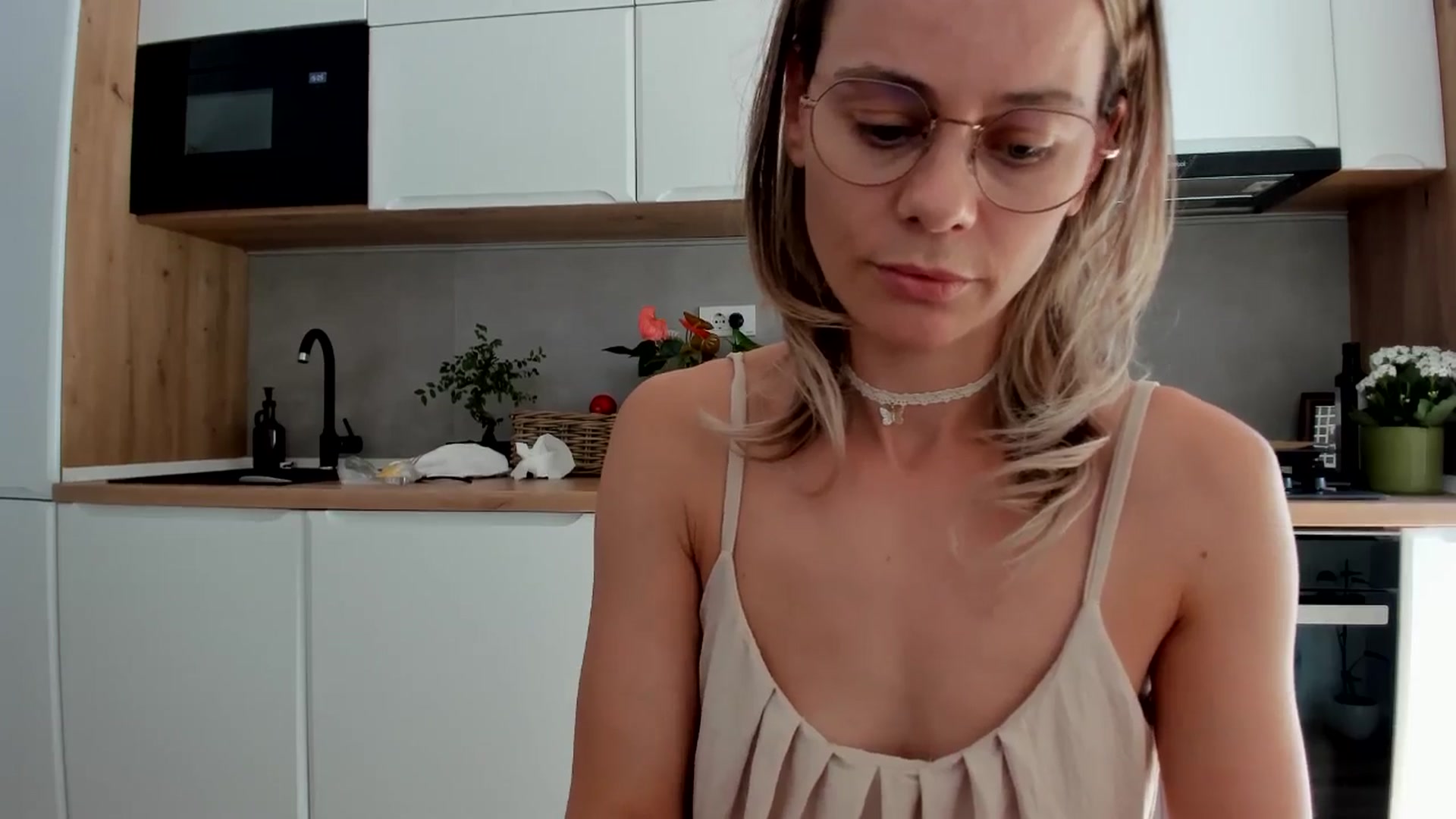 Gallery image thumbnail from DebbyPaige's myfreecams stream on, 09/04/2025, 13:30 image 13 of 20