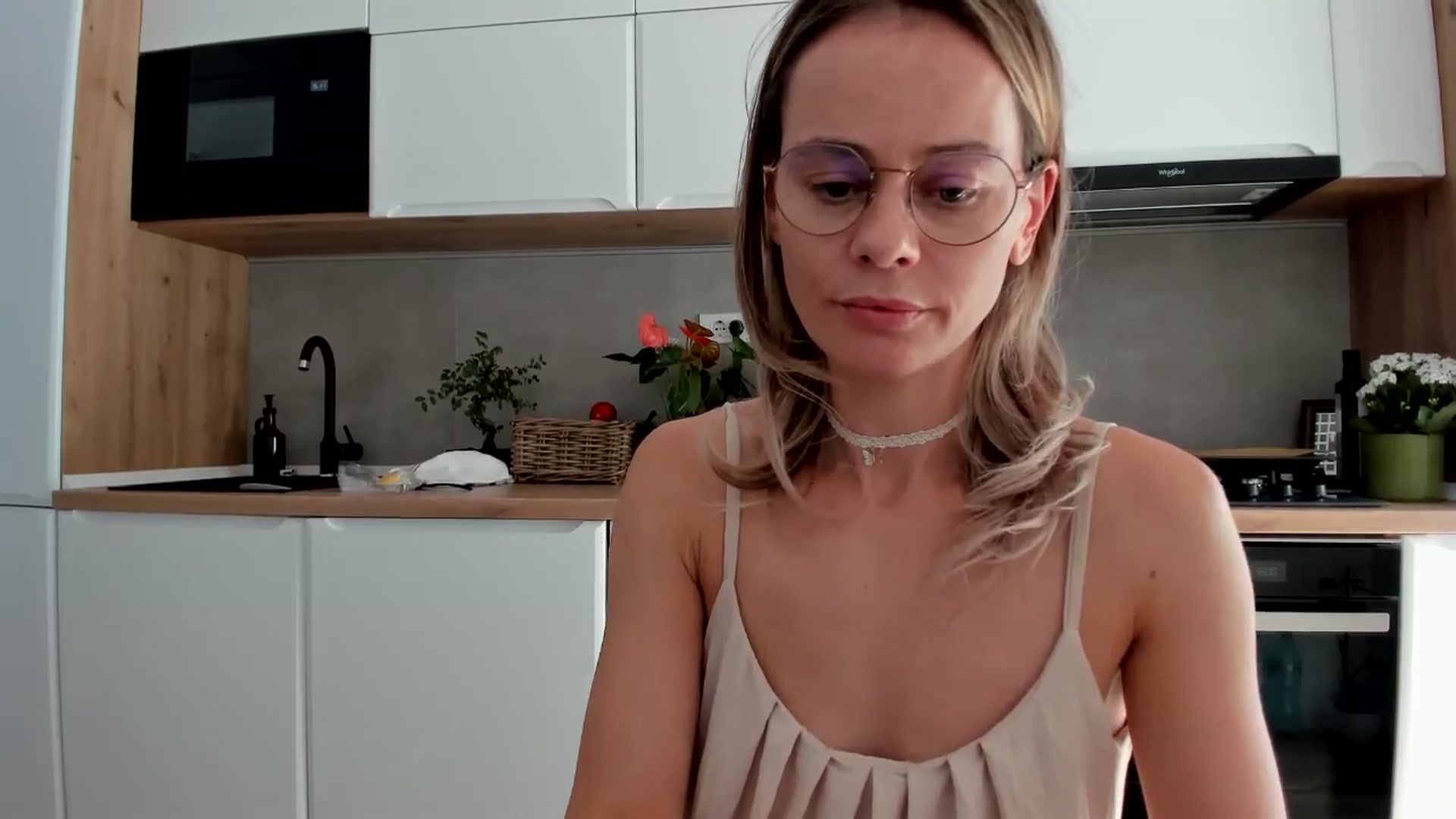 Gallery image thumbnail from DebbyPaige's myfreecams stream on, 09/04/2025, 13:30 image 15 of 20
