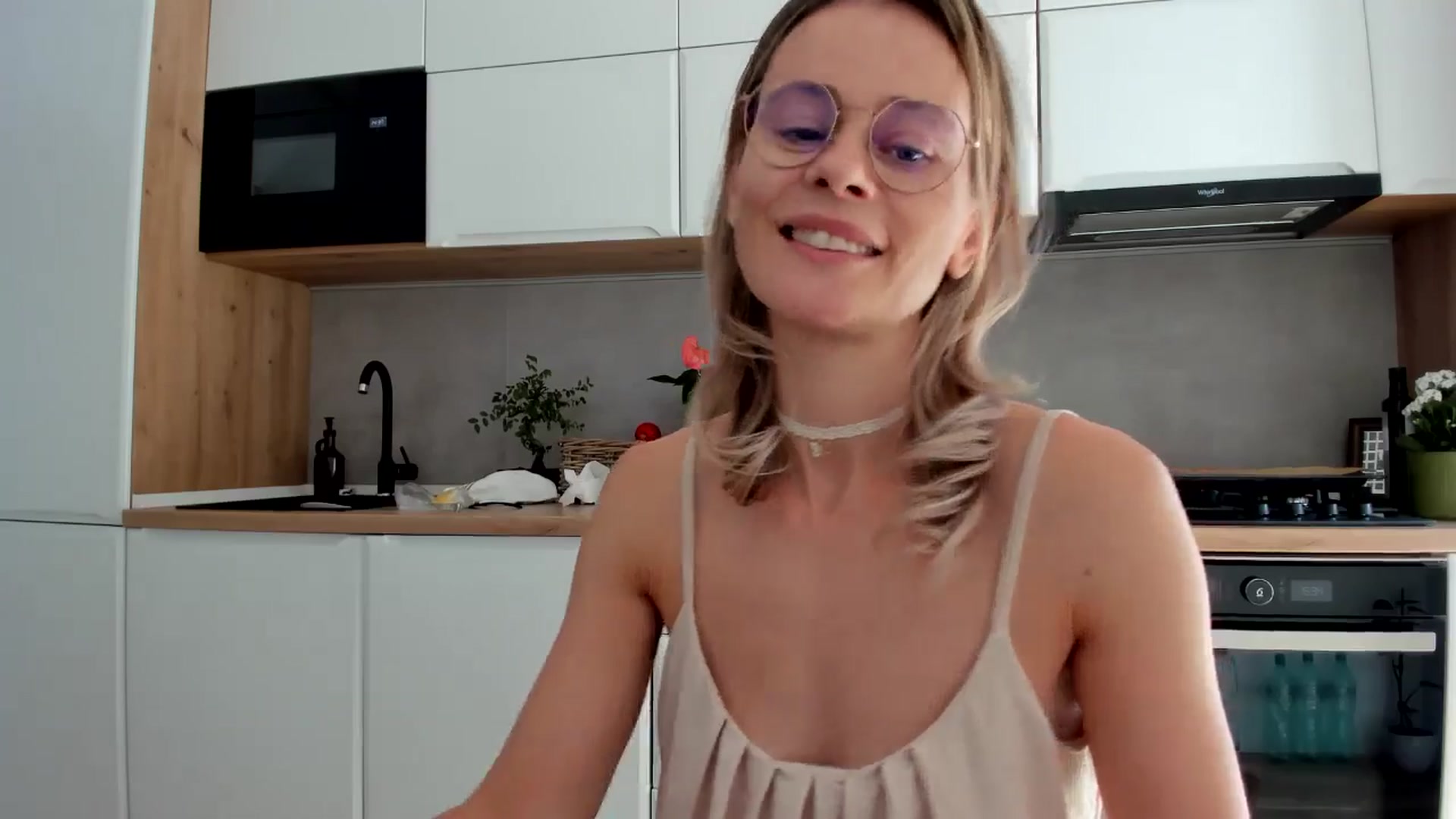 Gallery image thumbnail from DebbyPaige's myfreecams stream on, 09/04/2025, 13:30 image 5 of 20