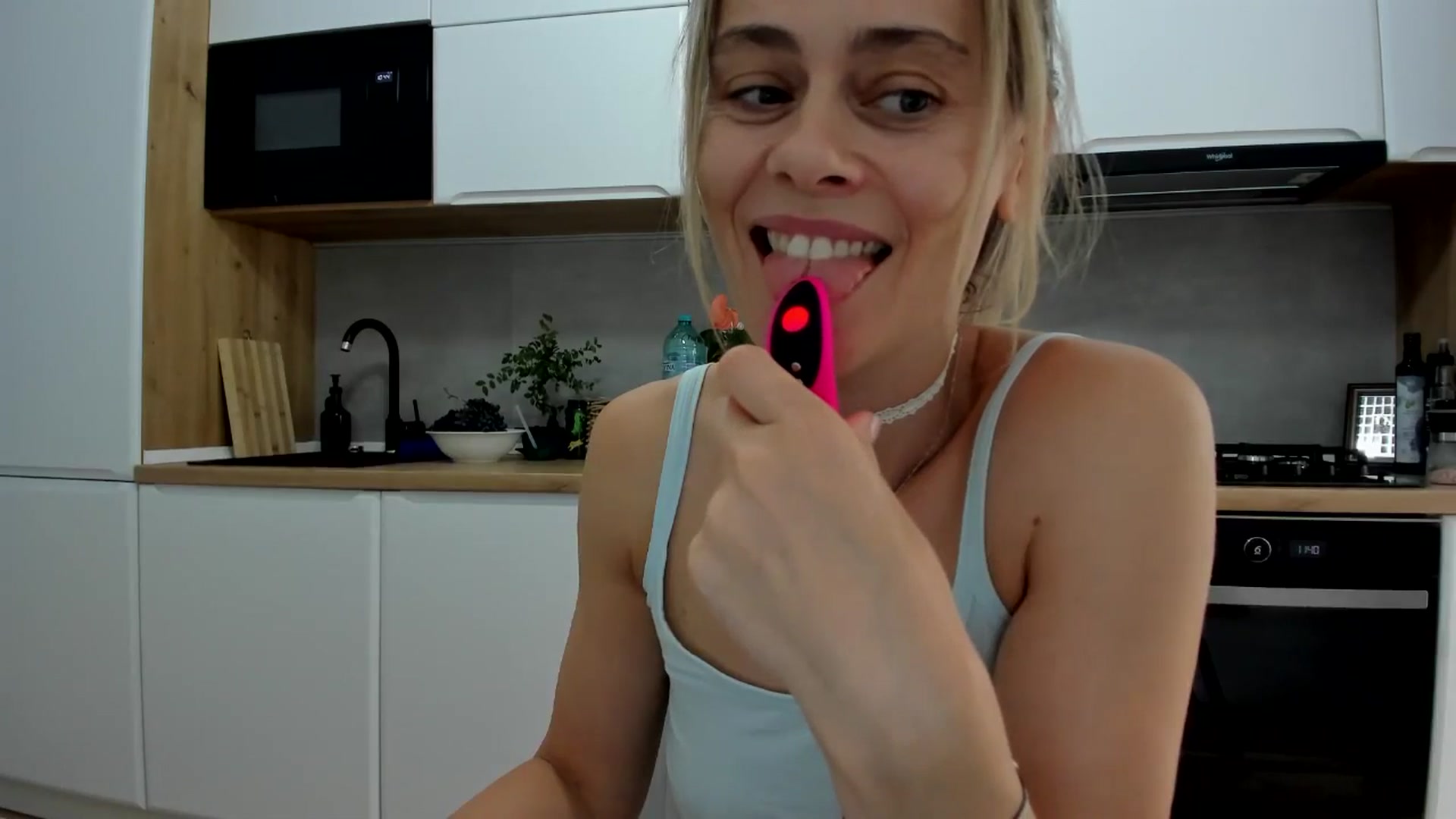 Gallery image thumbnail from DebbyPaige's myfreecams stream on, 09/10/2025, 09:26 image 5 of 20