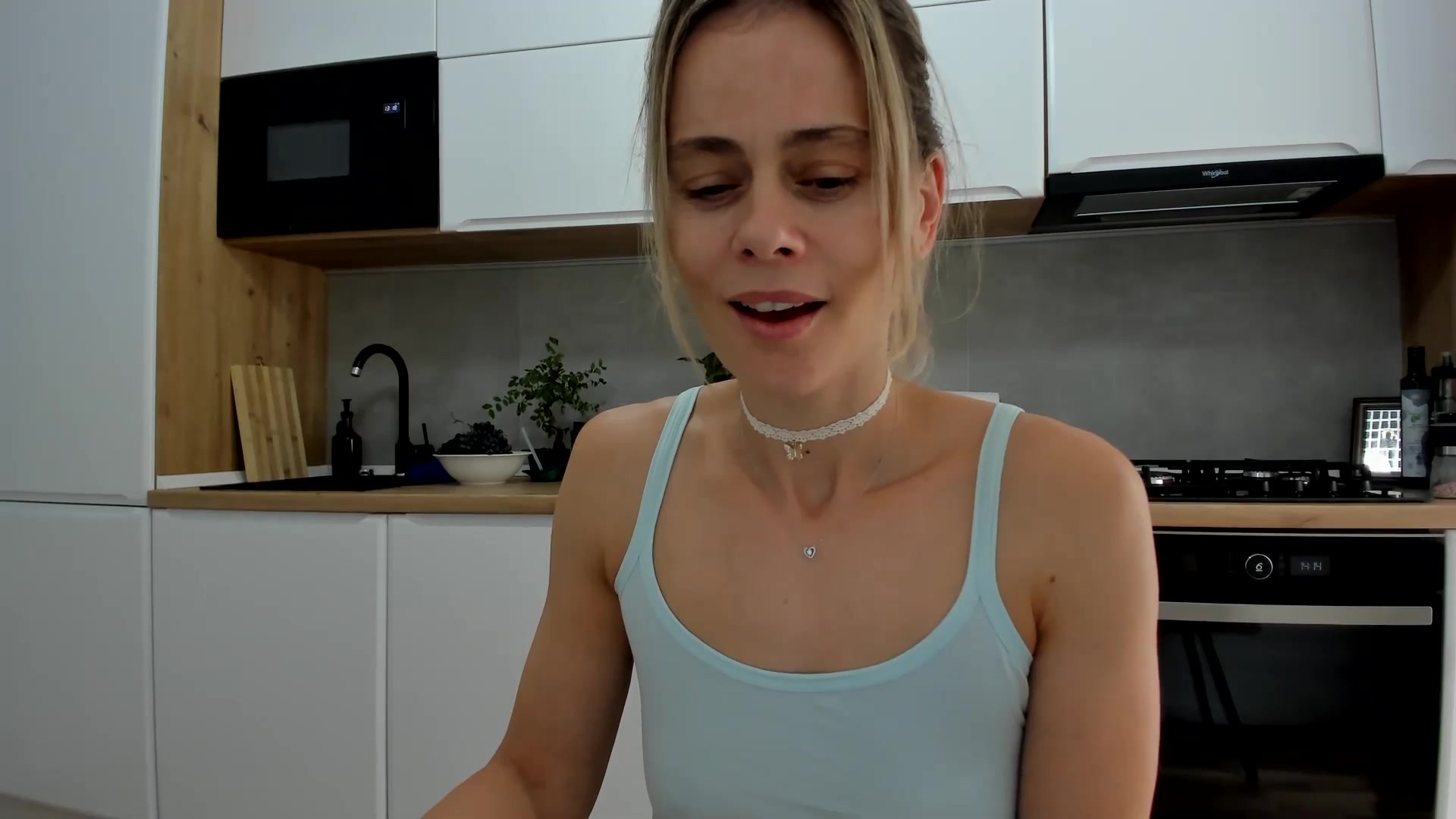 Gallery image thumbnail from DebbyPaige's myfreecams stream on, 09/10/2025, 12:38 image 12 of 20