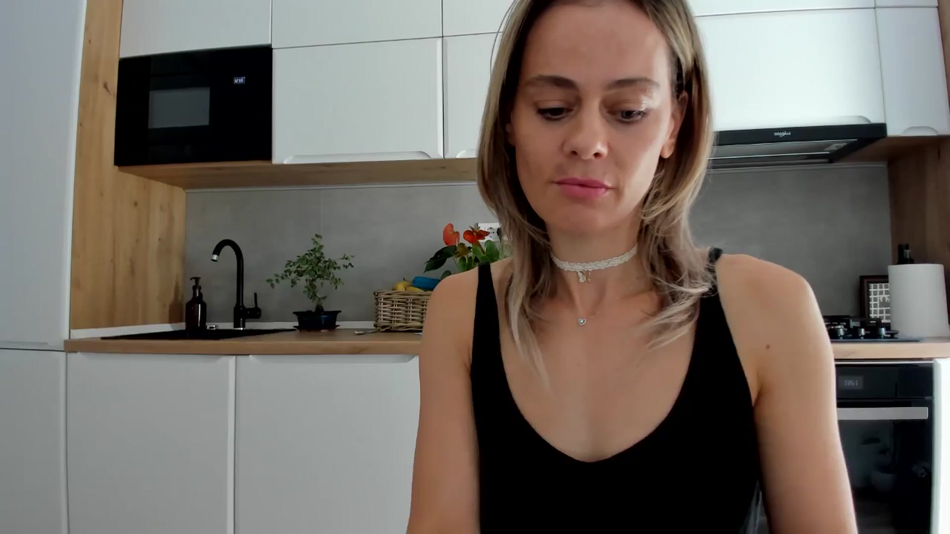 Gallery image thumbnail from DebbyPaige's myfreecams stream on, 09/15/2025, 12:04 image 13 of 20