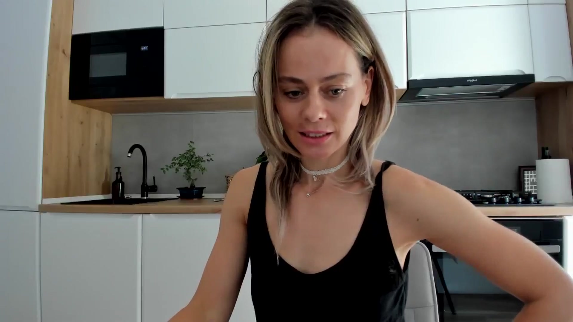Gallery image thumbnail from DebbyPaige's myfreecams stream on, 09/15/2025, 12:04 image 14 of 20