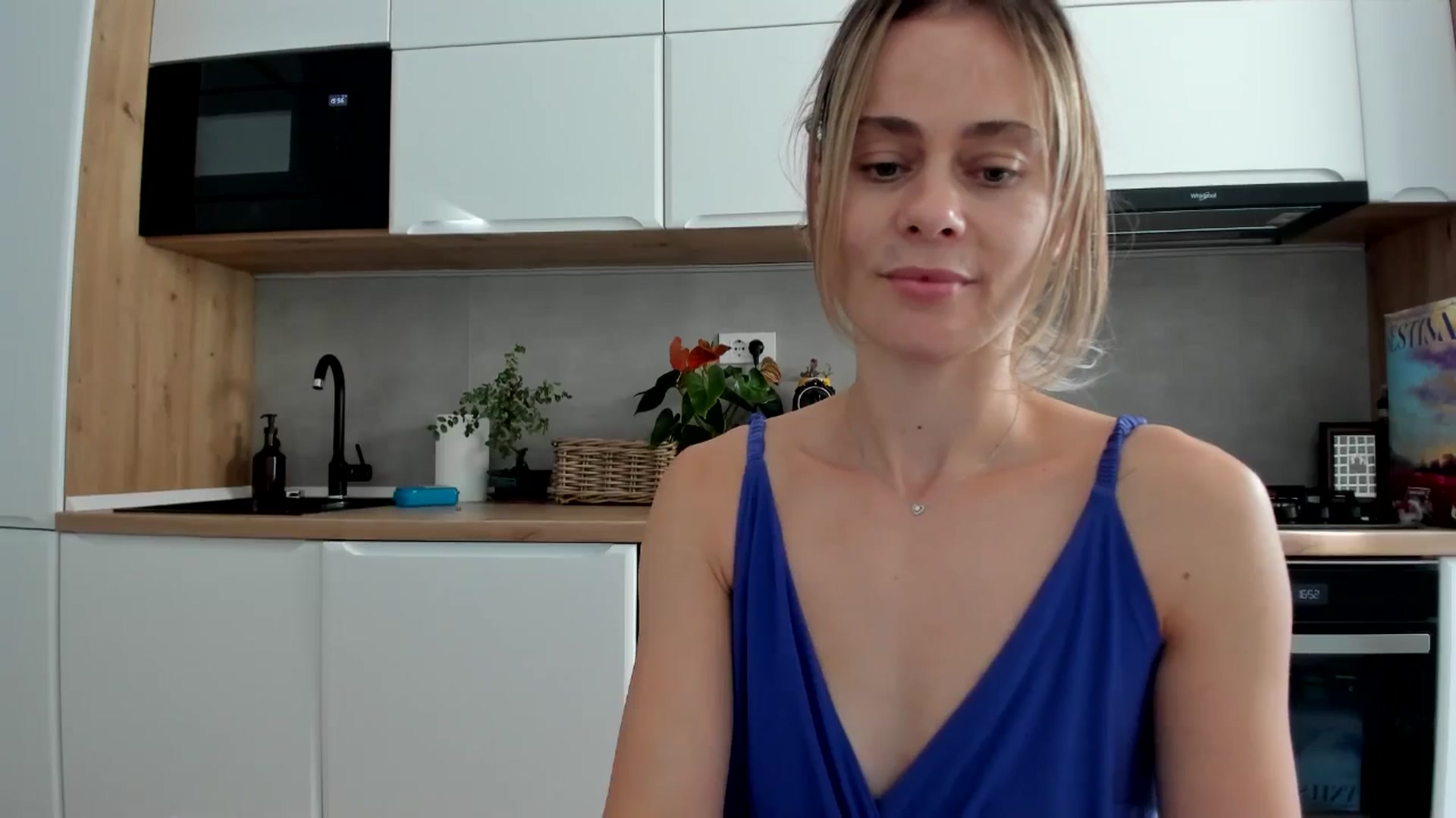 Gallery image thumbnail from DebbyPaige's myfreecams stream on, 09/16/2025, 14:13 image 10 of 20