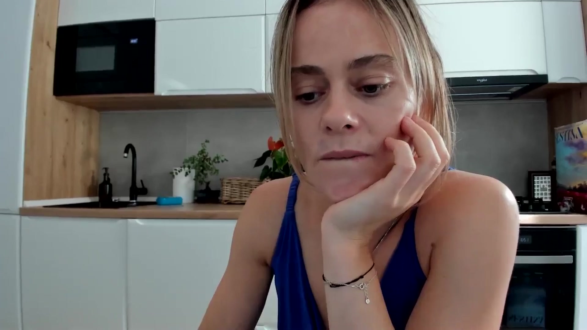 Gallery image thumbnail from DebbyPaige's myfreecams stream on, 09/16/2025, 14:13 image 9 of 20