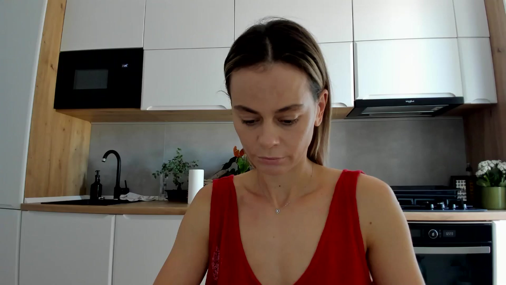 Gallery image thumbnail from DebbyPaige's myfreecams stream on, 09/19/2025, 11:36 image 1 of 20