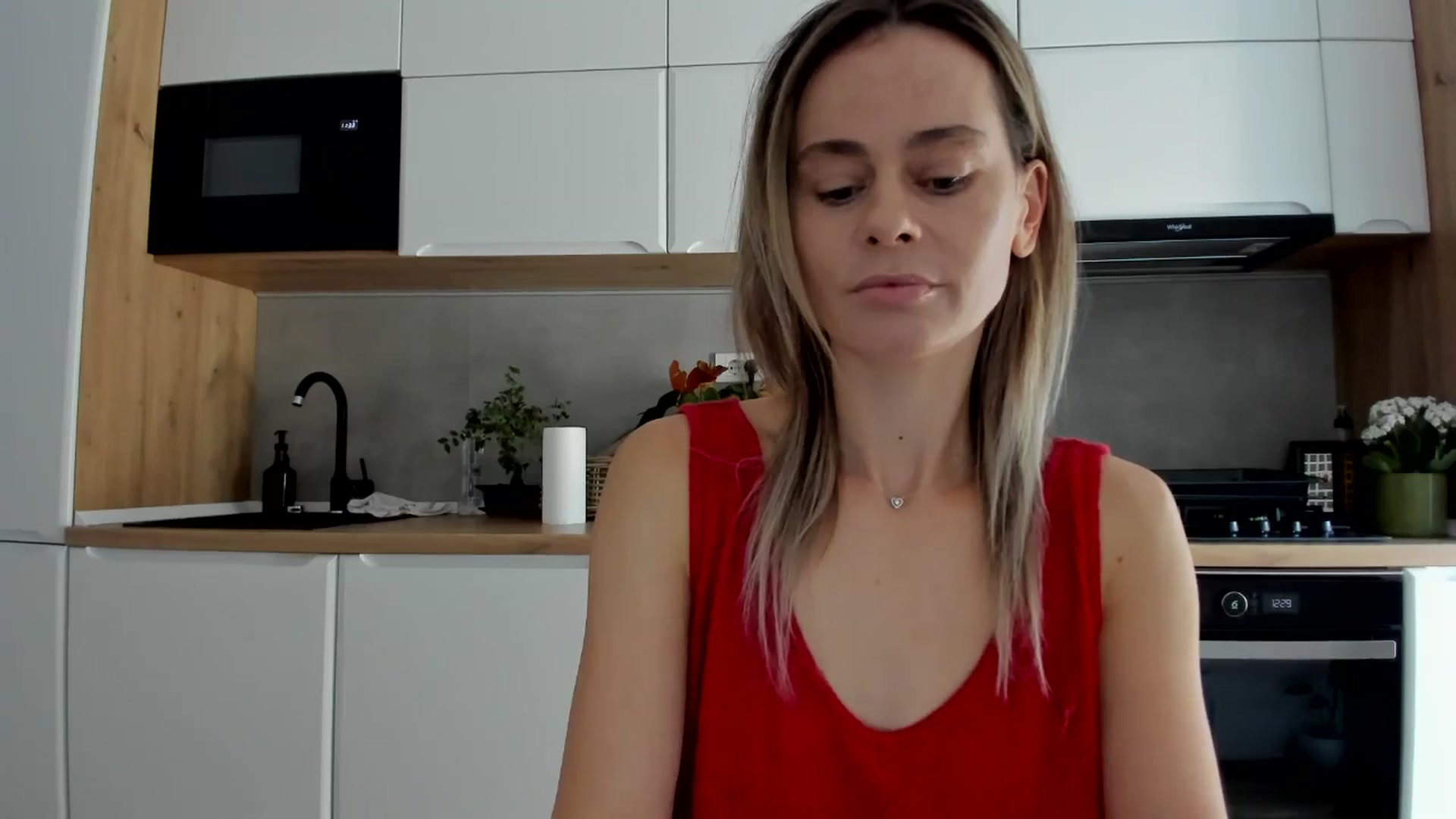 Gallery image thumbnail from DebbyPaige's myfreecams stream on, 09/19/2025, 11:36 image 2 of 20