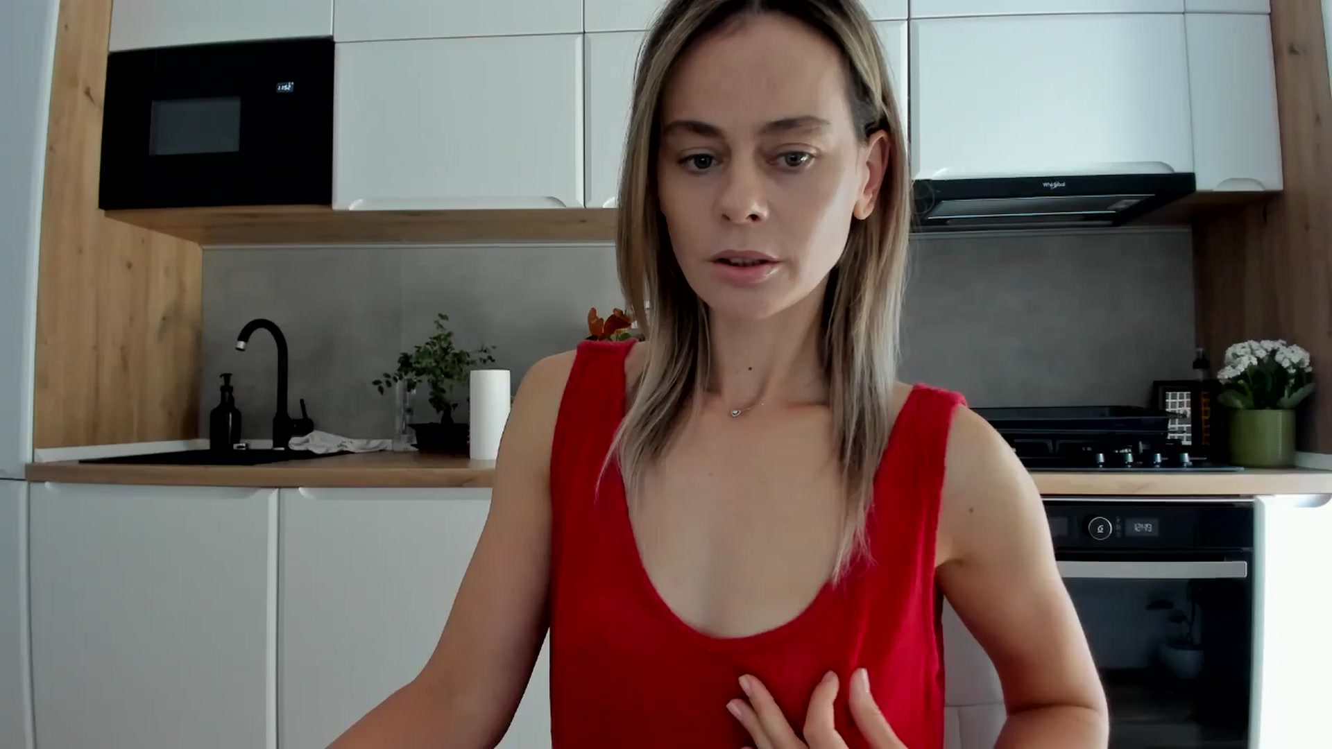 Gallery image thumbnail from DebbyPaige's myfreecams stream on, 09/19/2025, 11:36 image 5 of 20