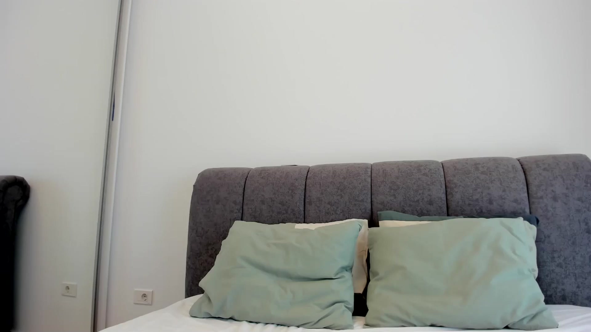 Gallery image thumbnail from DebbyPaige's myfreecams stream on, 09/22/2025, 14:10 image 4 of 20