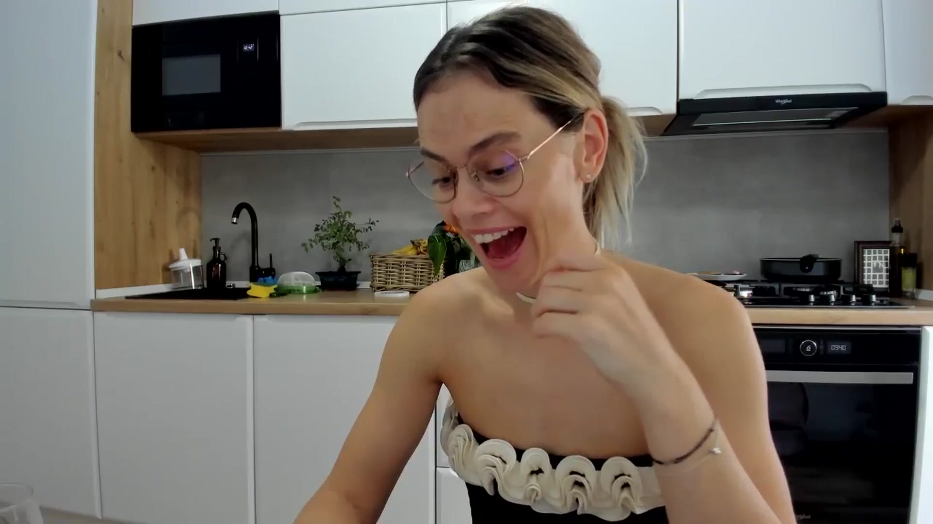 Gallery image thumbnail from DebbyPaige's myfreecams stream on, 09/24/2025, 14:20 image 20 of 20