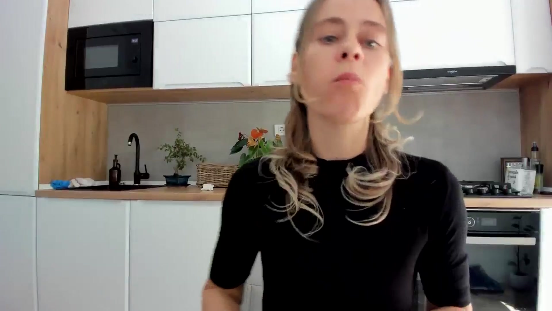 Gallery image thumbnail from DebbyPaige's myfreecams stream on, 09/30/2025, 12:38 image 6 of 20