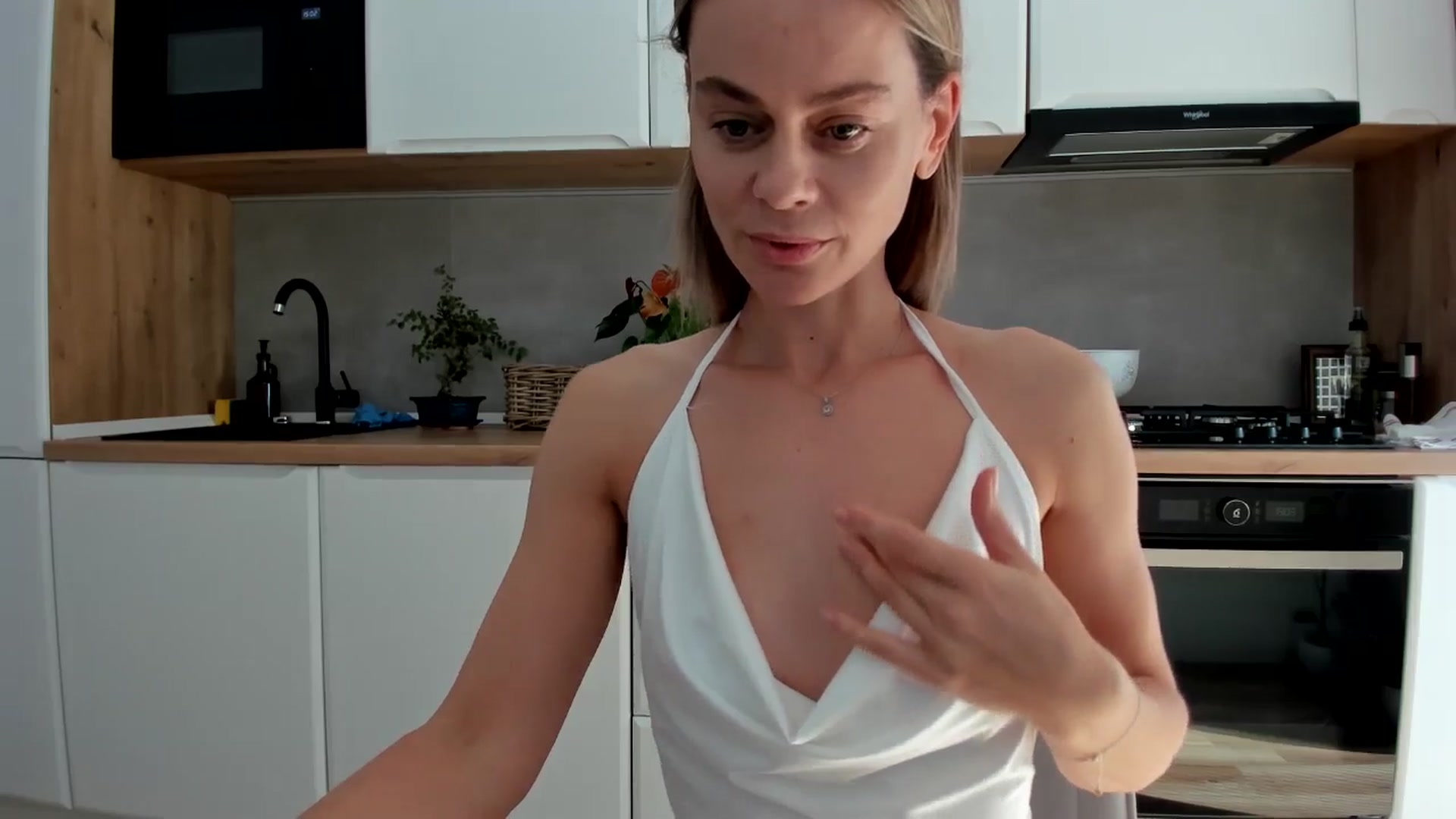Gallery image thumbnail from DebbyPaige's myfreecams stream on, 10/01/2025, 12:49 image 14 of 20