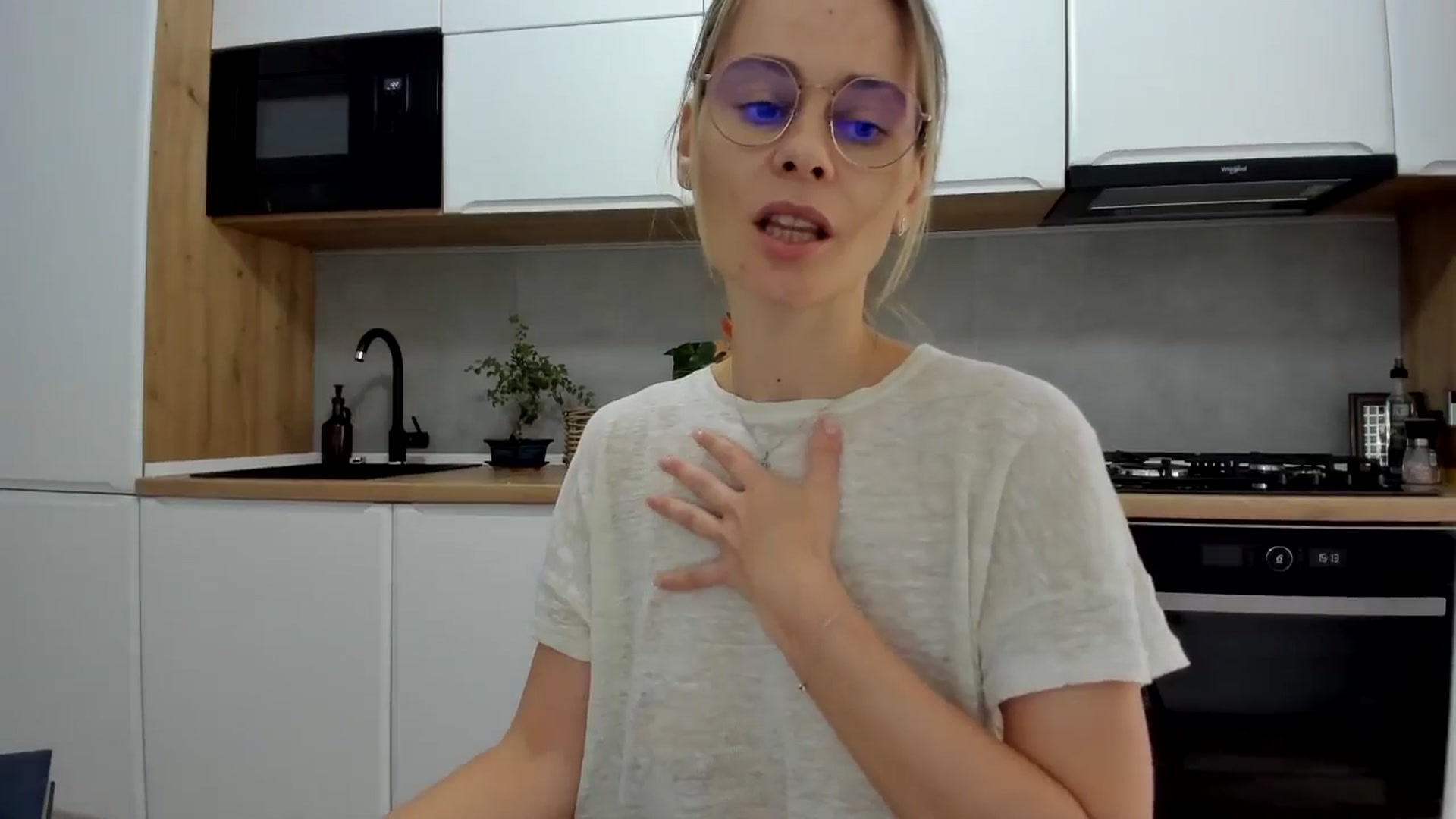 Gallery image thumbnail from DebbyPaige's myfreecams stream on, 10/02/2025, 13:41 image 6 of 20