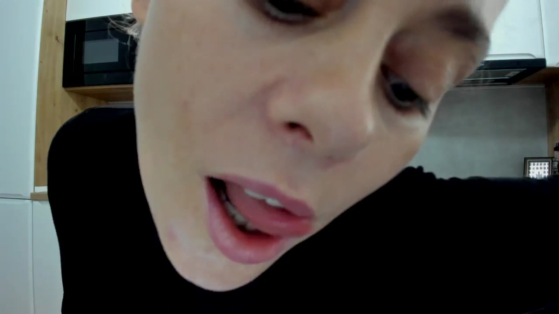 Gallery image thumbnail from DebbyPaige's myfreecams stream on, 10/08/2025, 11:43 image 18 of 20