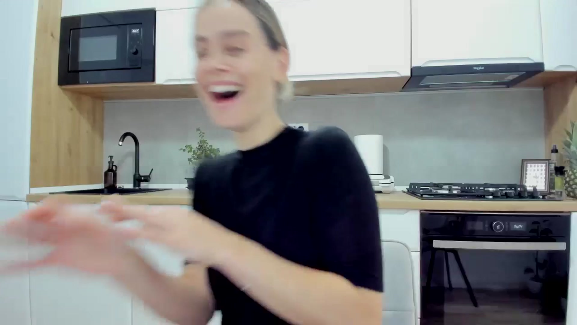 Gallery image thumbnail from DebbyPaige's myfreecams stream on, 10/08/2025, 13:52 image 3 of 20
